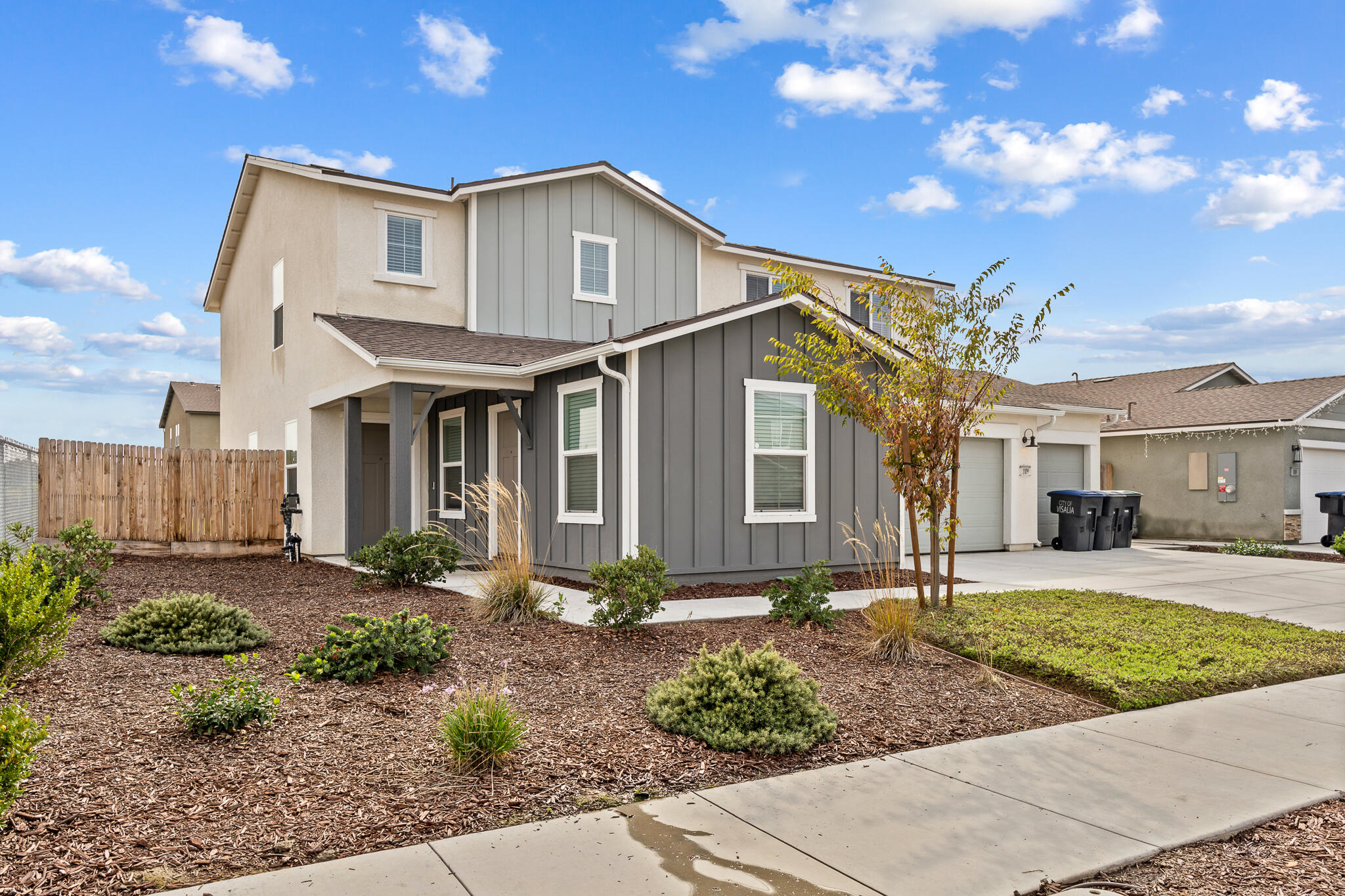 1109 E Elkhorn Ave, Visalia, CA 93277