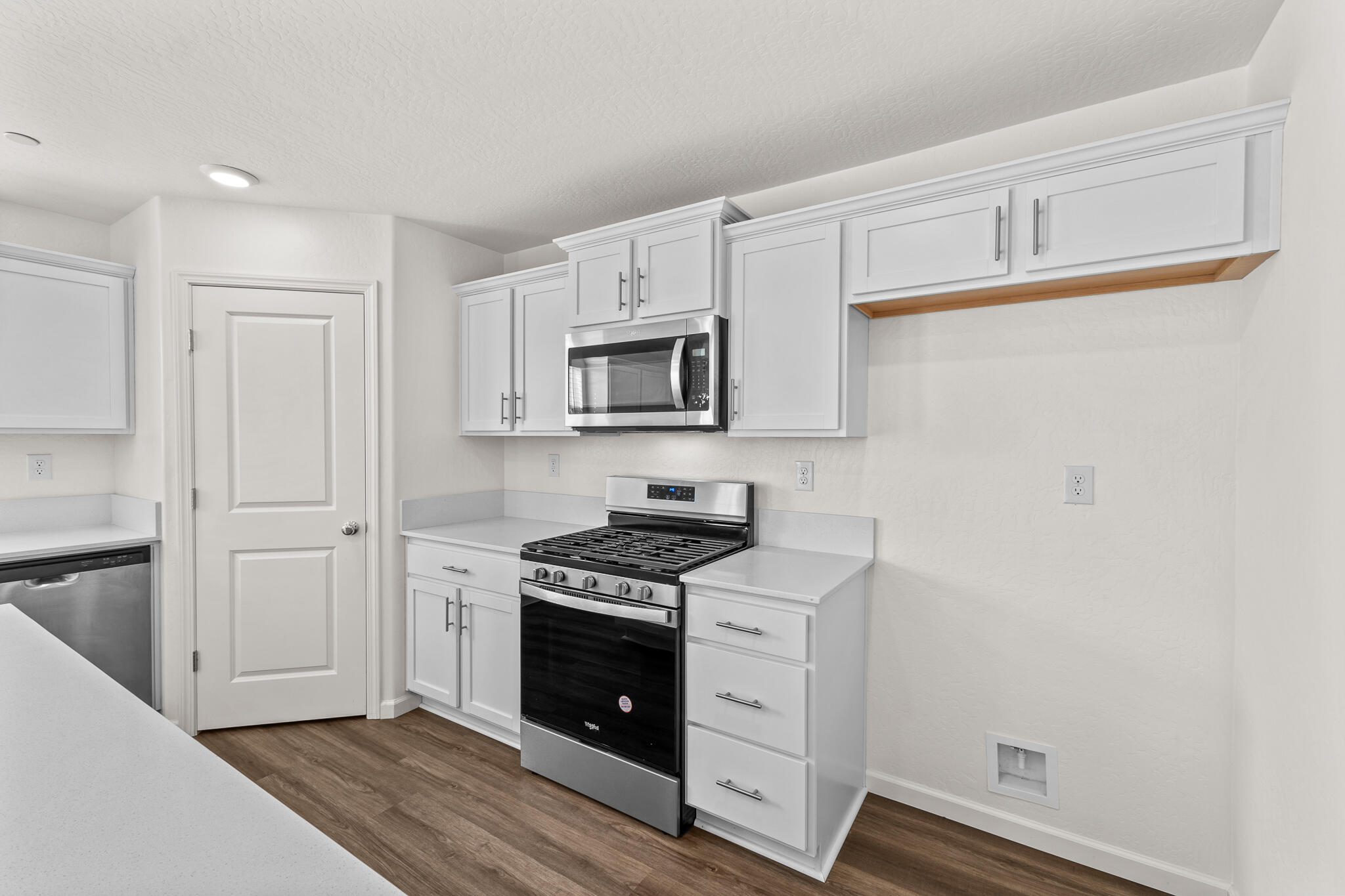 1109 E Elkhorn Ave, Visalia, CA 93277