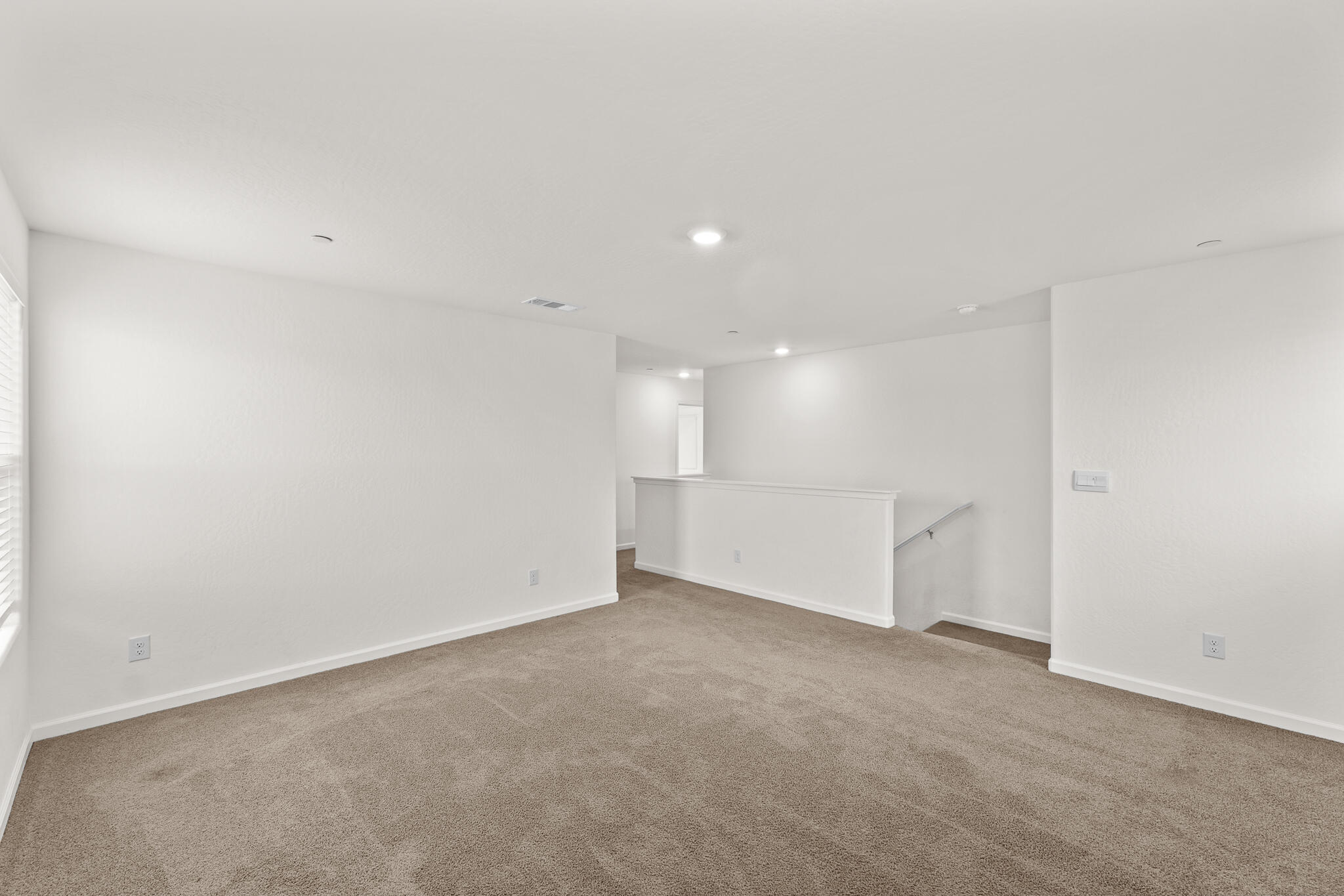 1109 E Elkhorn Ave, Visalia, CA 93277