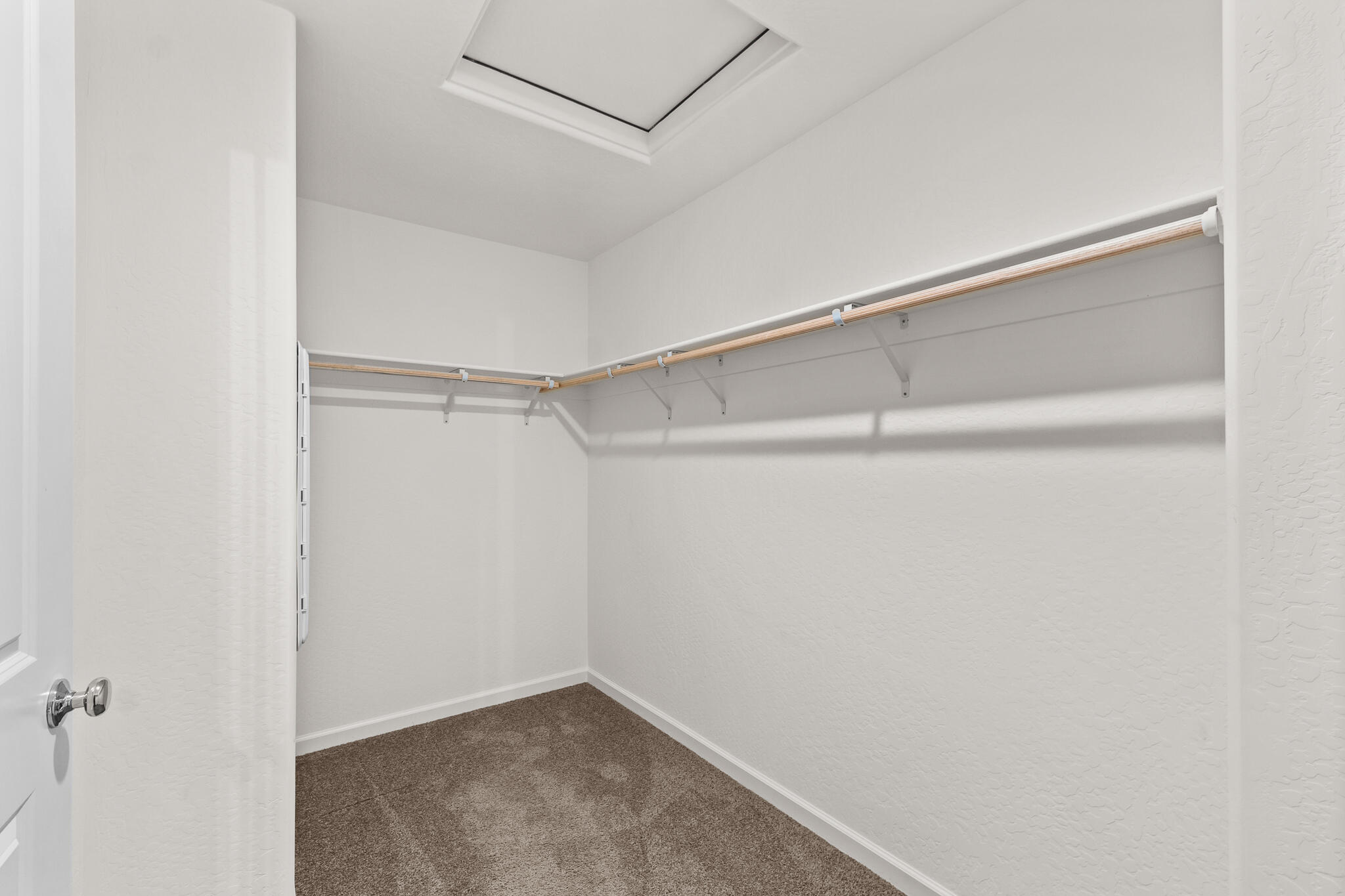 1109 E Elkhorn Ave, Visalia, CA 93277