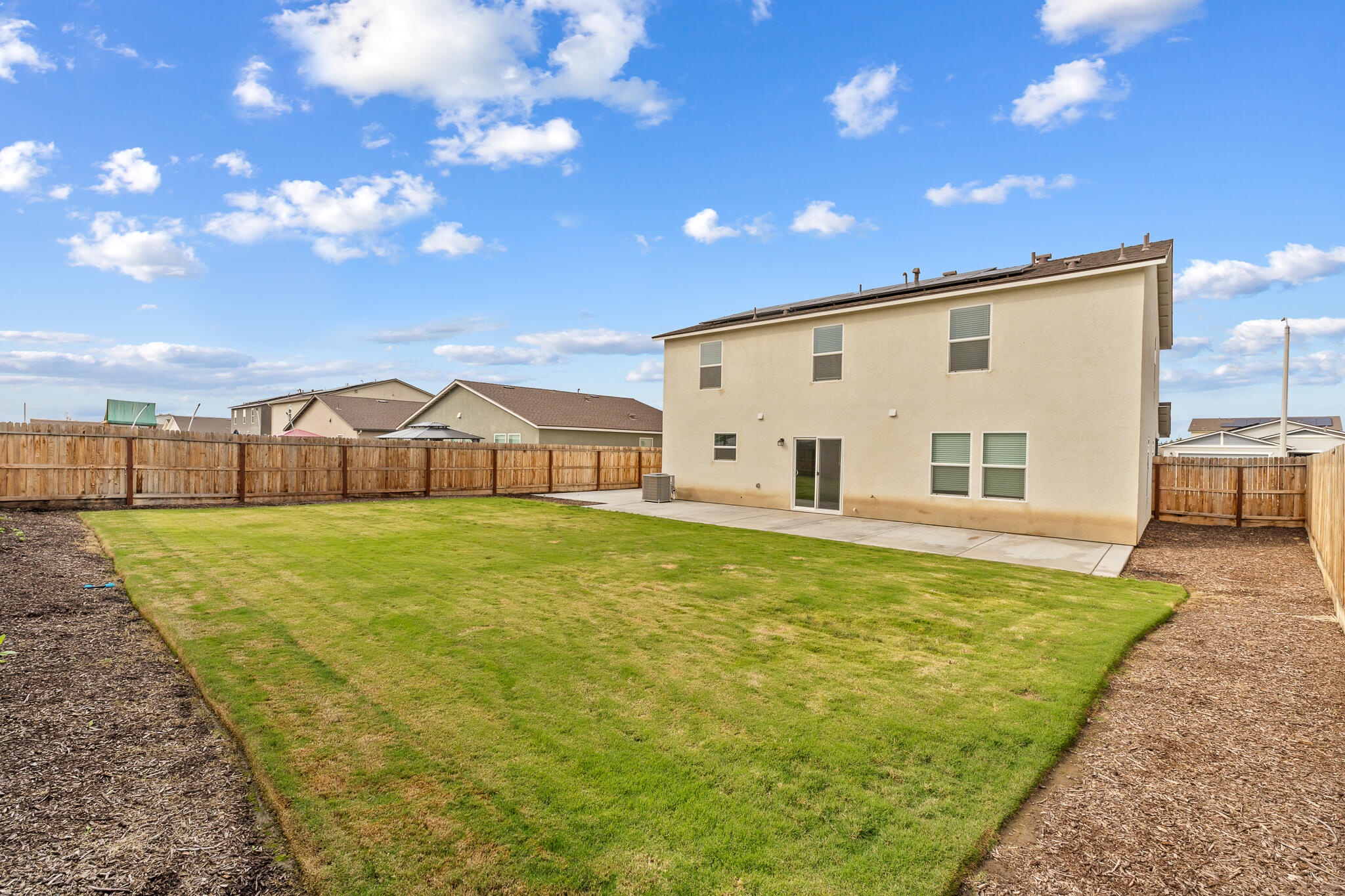 1109 E Elkhorn Ave, Visalia, CA 93277
