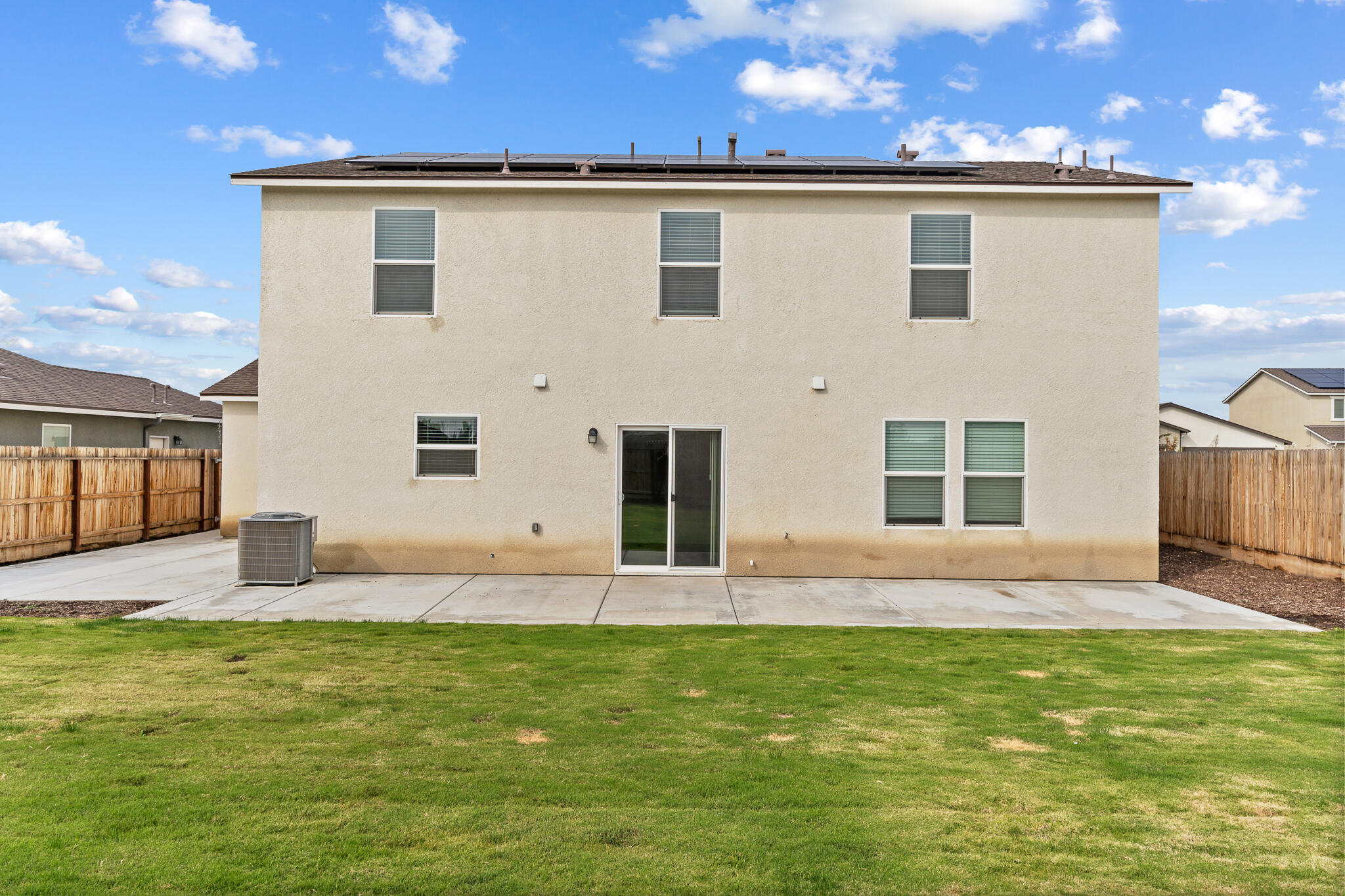 1109 E Elkhorn Ave, Visalia, CA 93277