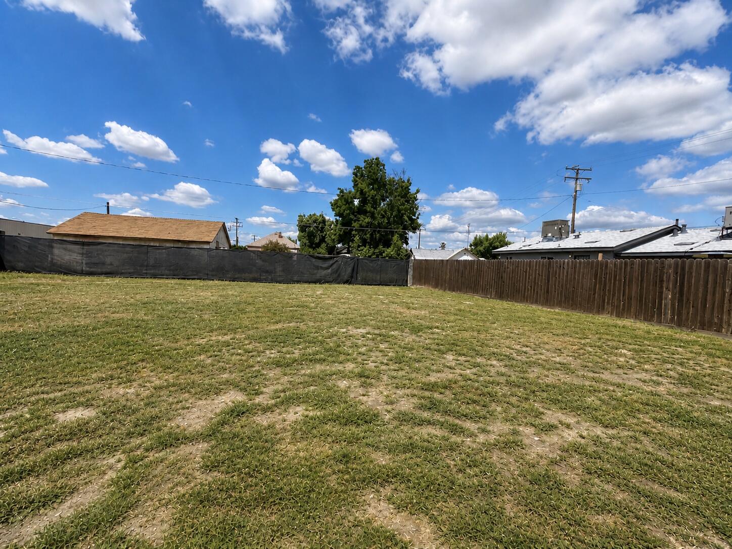 13936 Front St, Armona, CA 93202