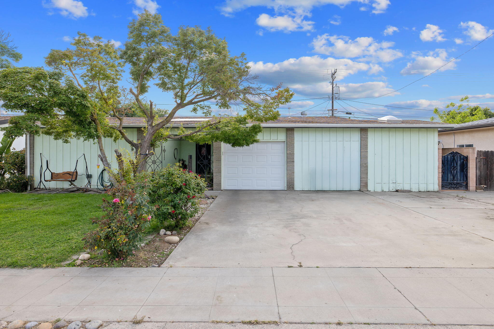 309 N Lane St, Tulare, CA 93274
