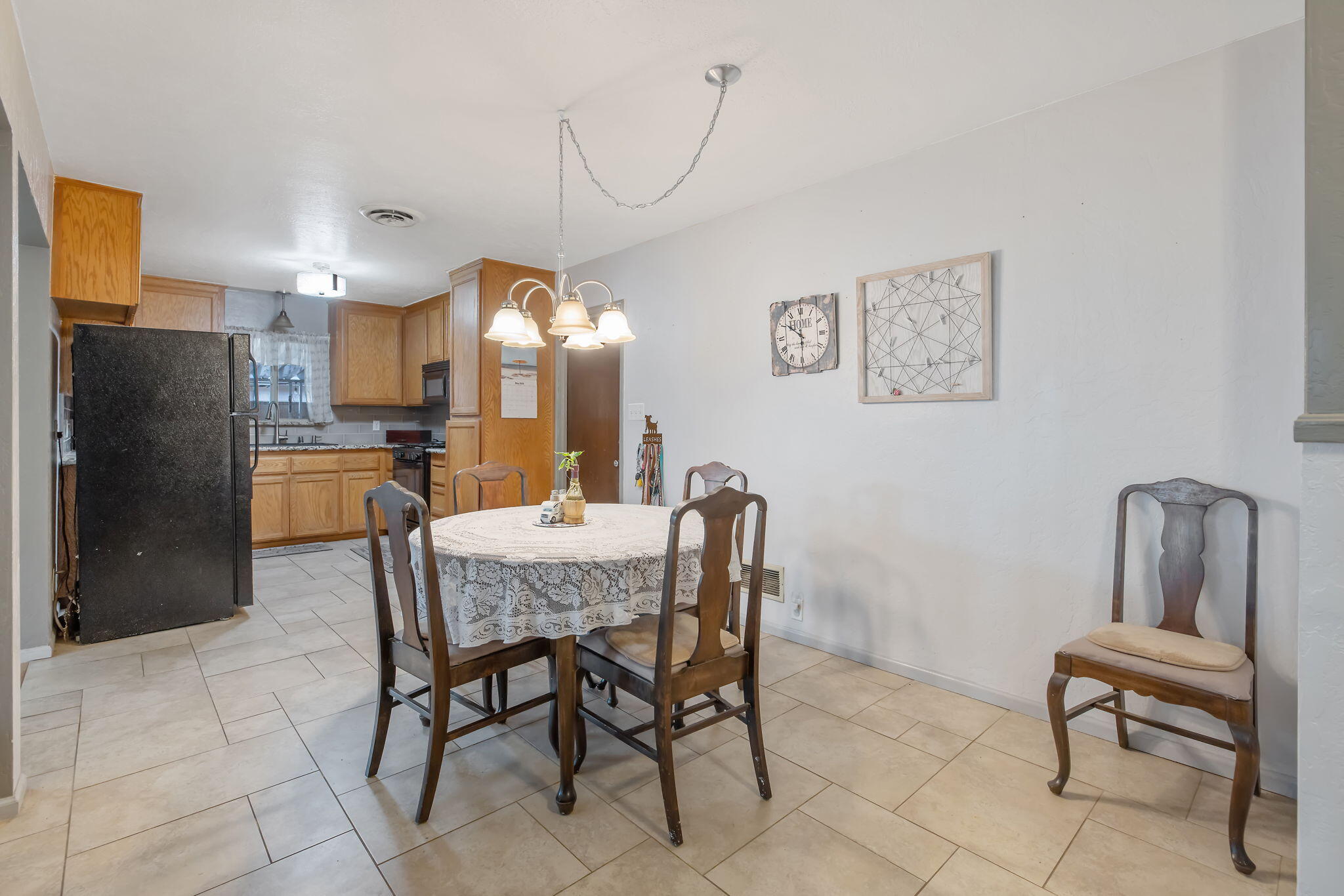309 N Lane St, Tulare, CA 93274