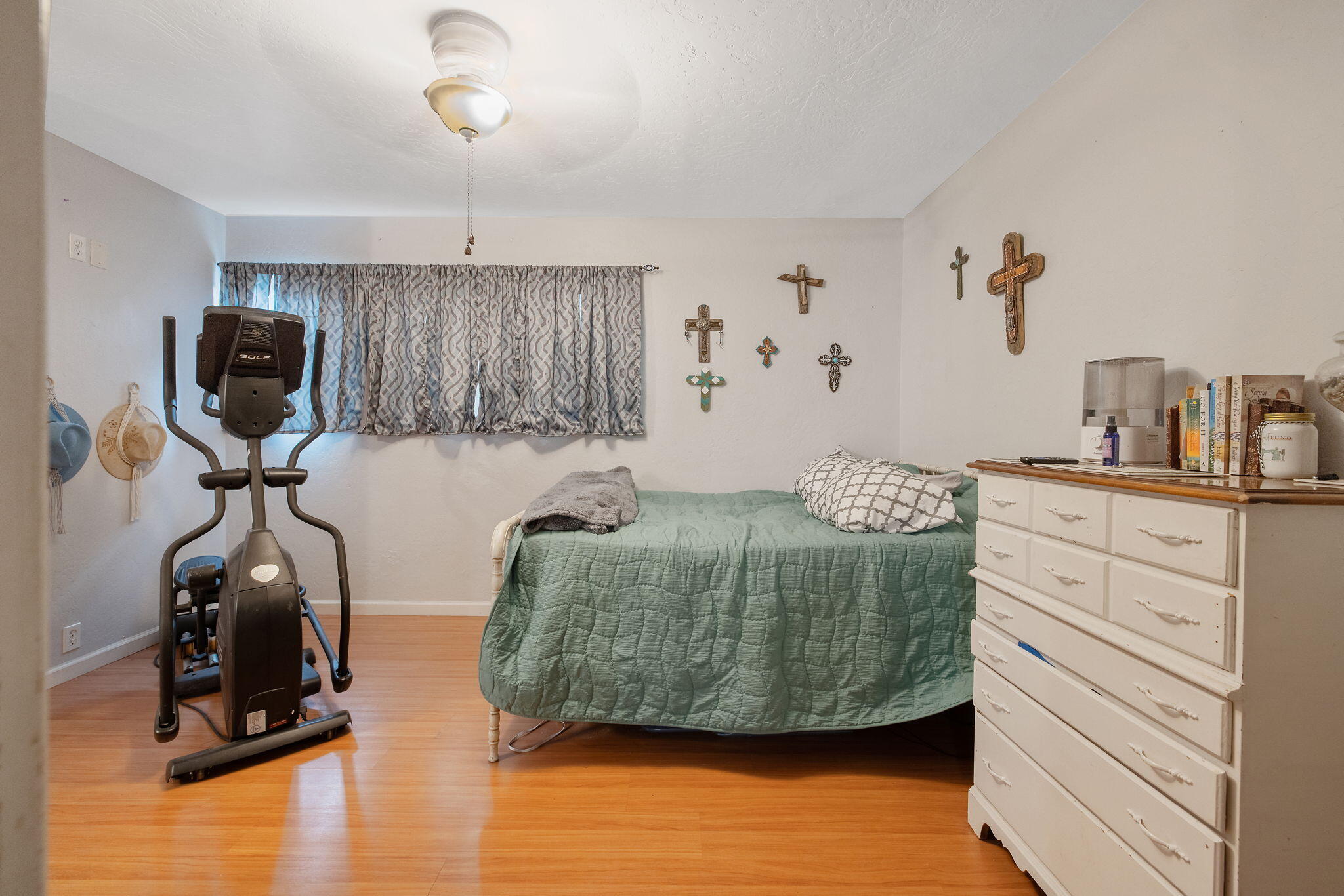 309 N Lane St, Tulare, CA 93274