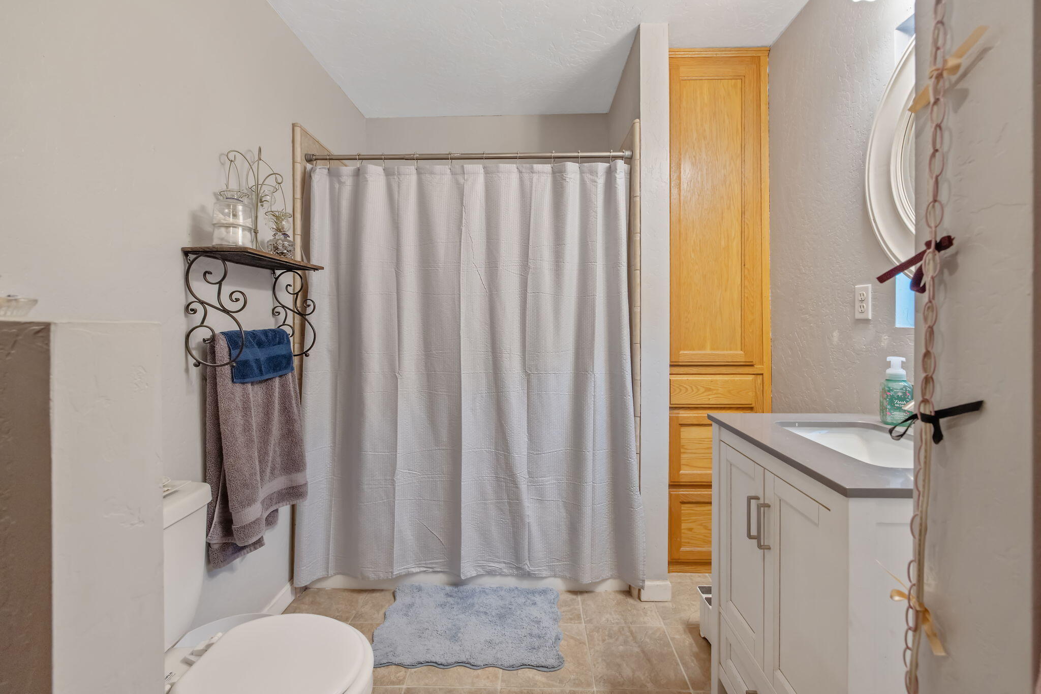 309 N Lane St, Tulare, CA 93274