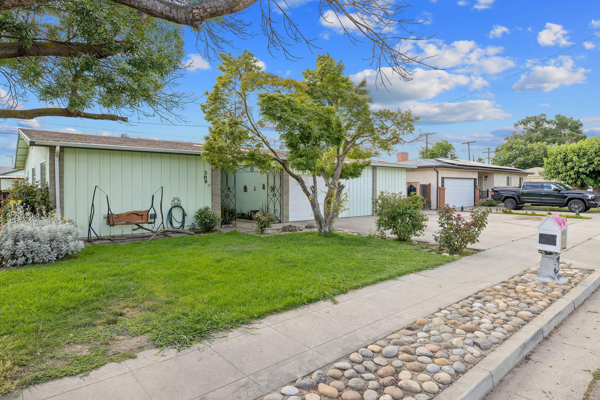 309 N Lane St, Tulare, CA 93274