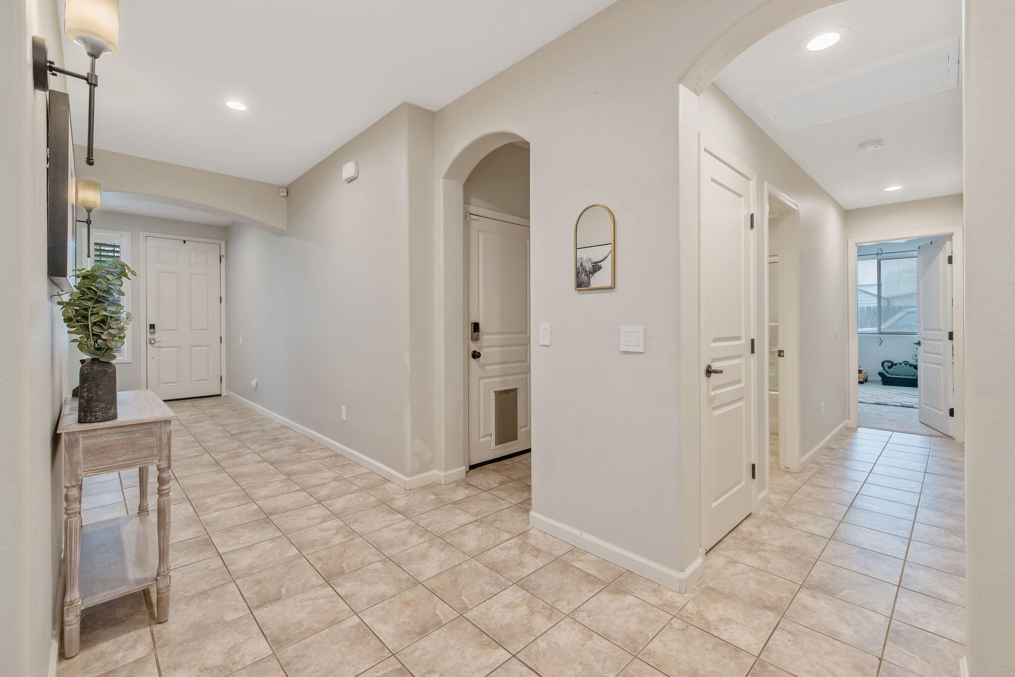 6109 W Delaware Ct, Visalia, CA 93291