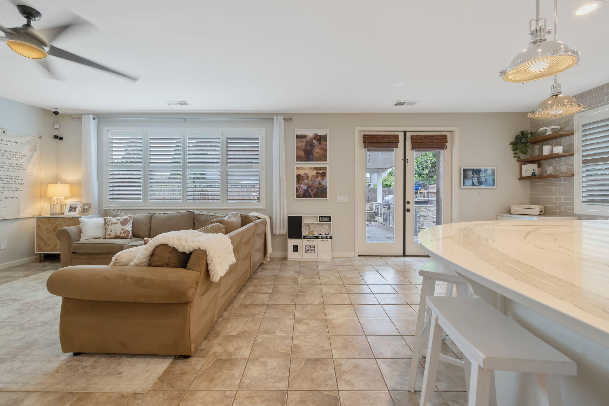6109 W Delaware Ct, Visalia, CA 93291