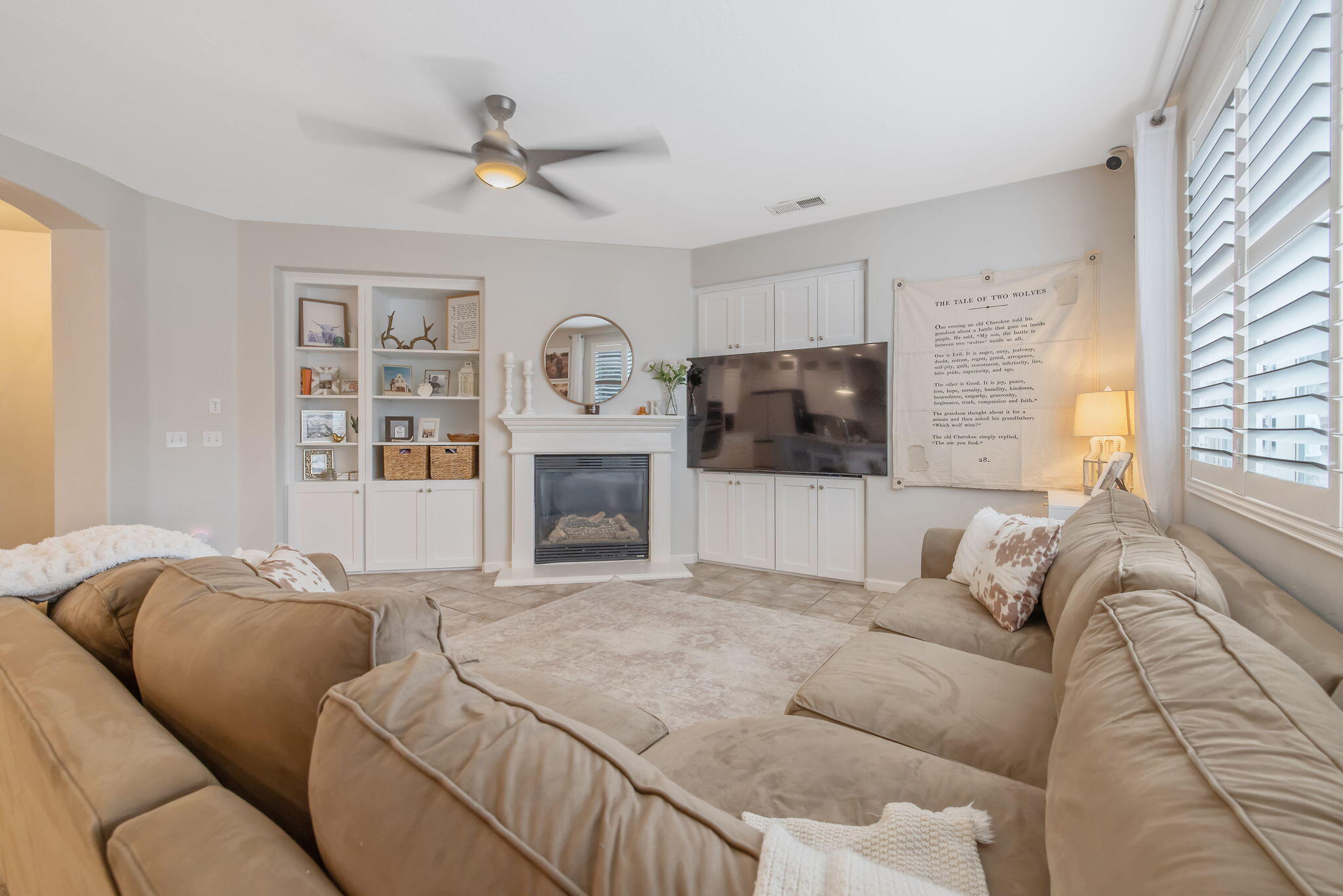 6109 W Delaware Ct, Visalia, CA 93291