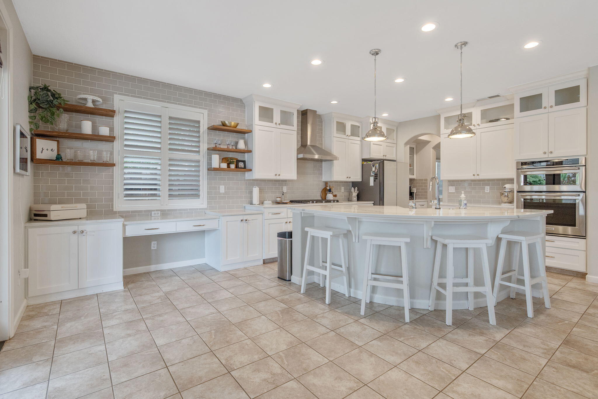 6109 W Delaware Ct, Visalia, CA 93291