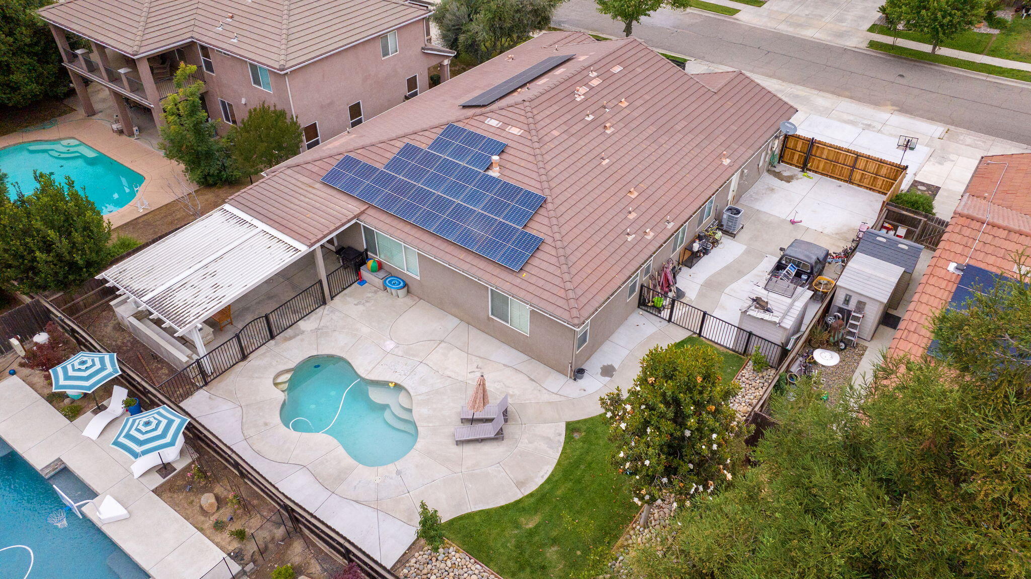 6109 W Delaware Ct, Visalia, CA 93291