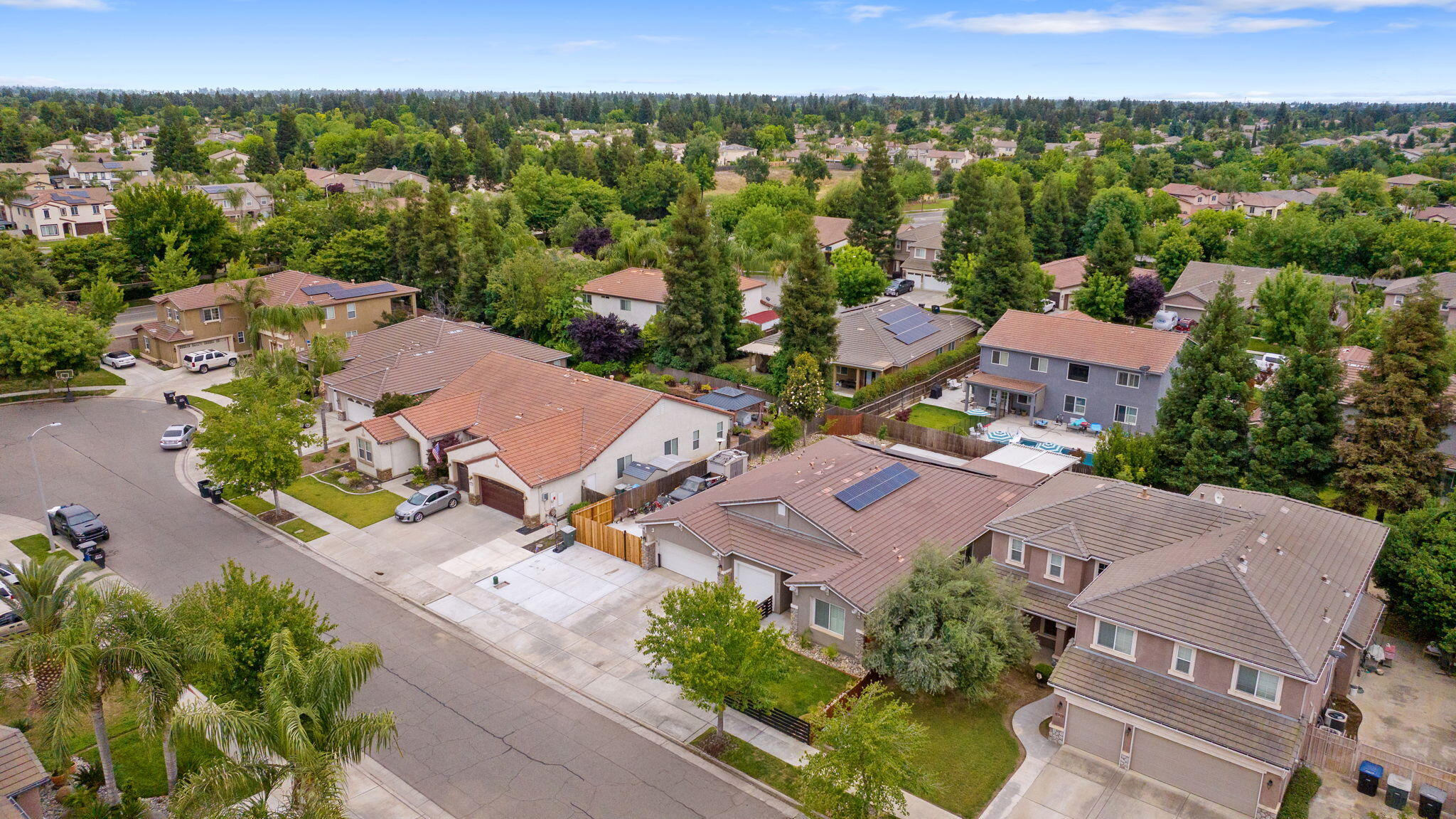 6109 W Delaware Ct, Visalia, CA 93291