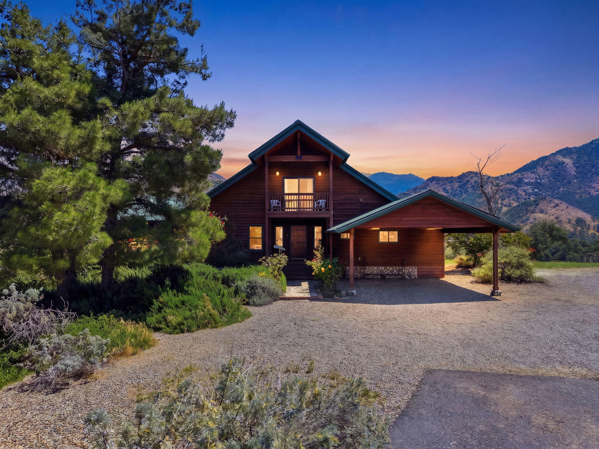 40679 Crystal Dr, Three Rivers, CA 93271