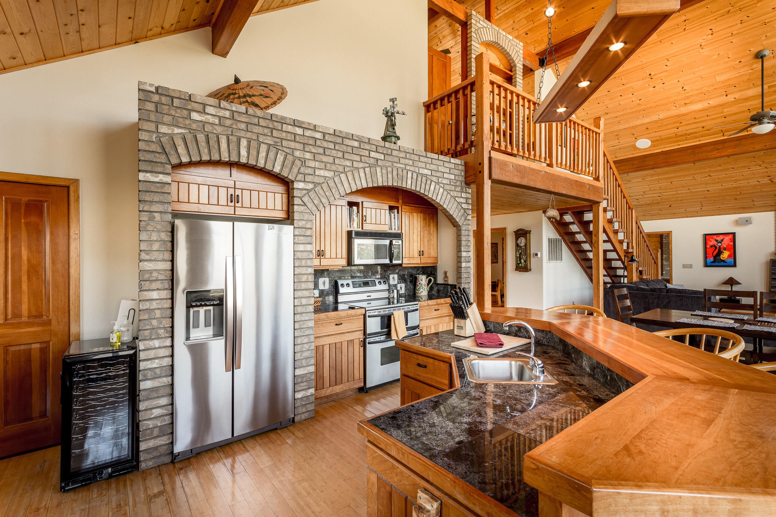 40679 Crystal Dr, Three Rivers, CA 93271