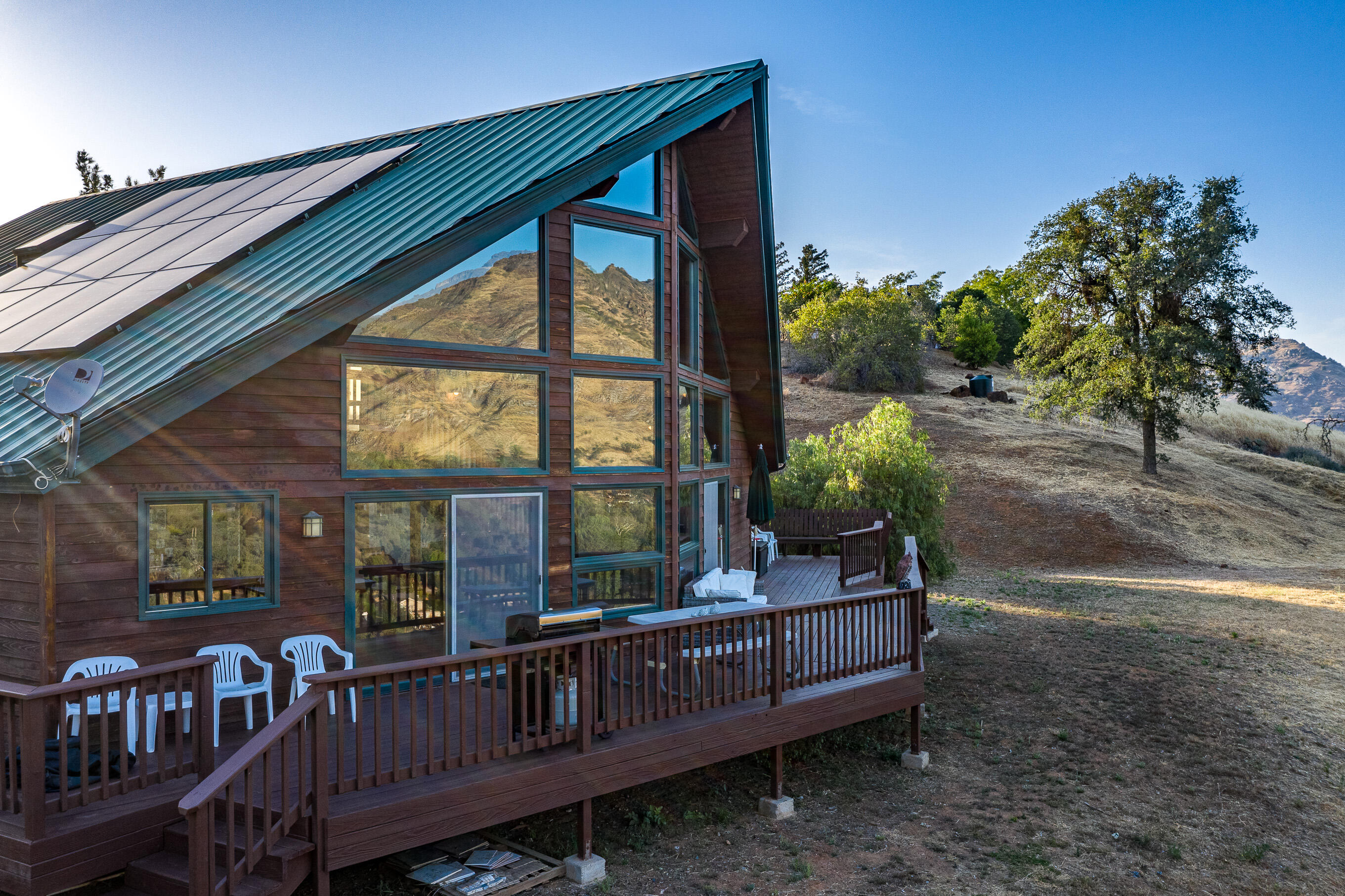 40679 Crystal Dr, Three Rivers, CA 93271