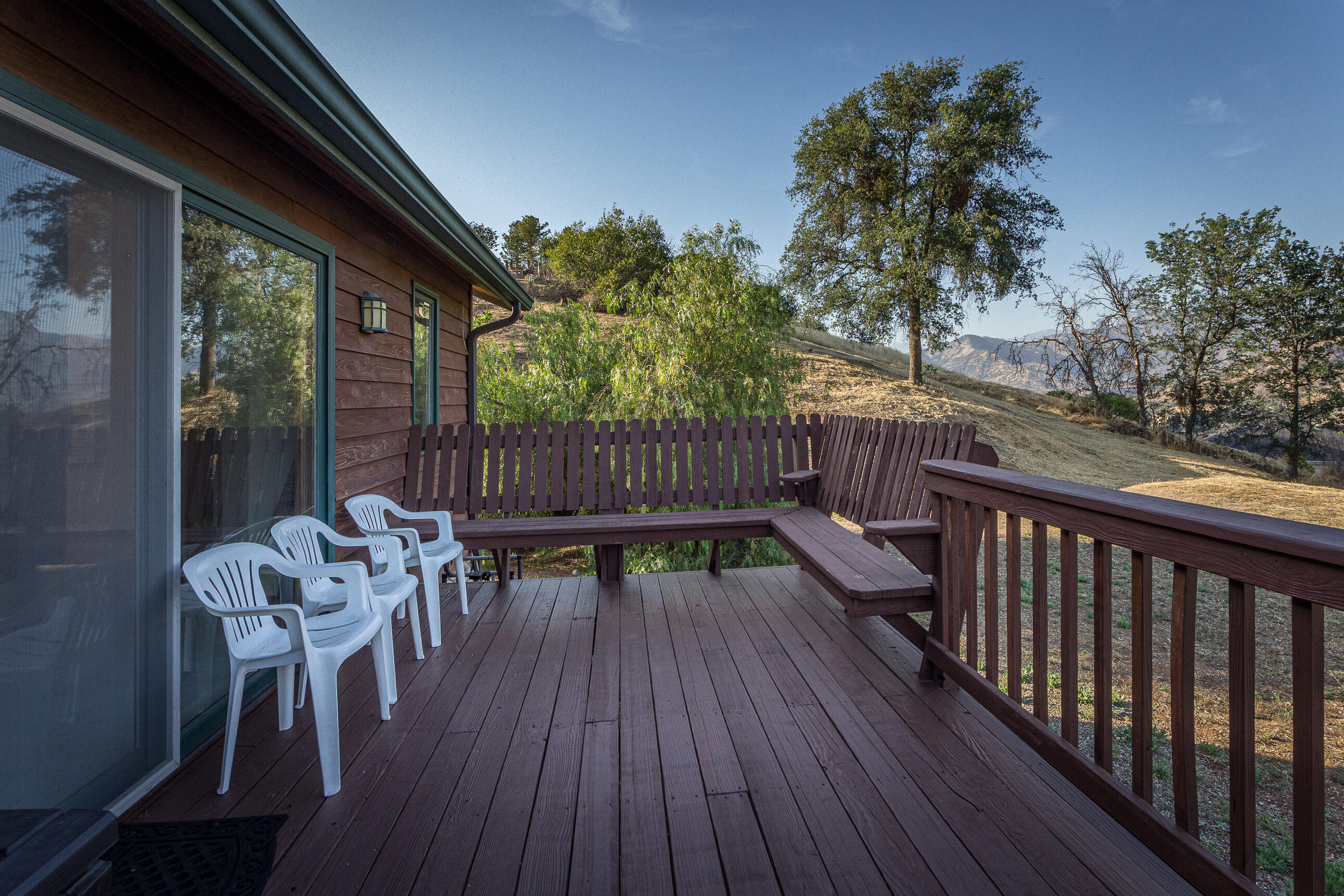 40679 Crystal Dr, Three Rivers, CA 93271