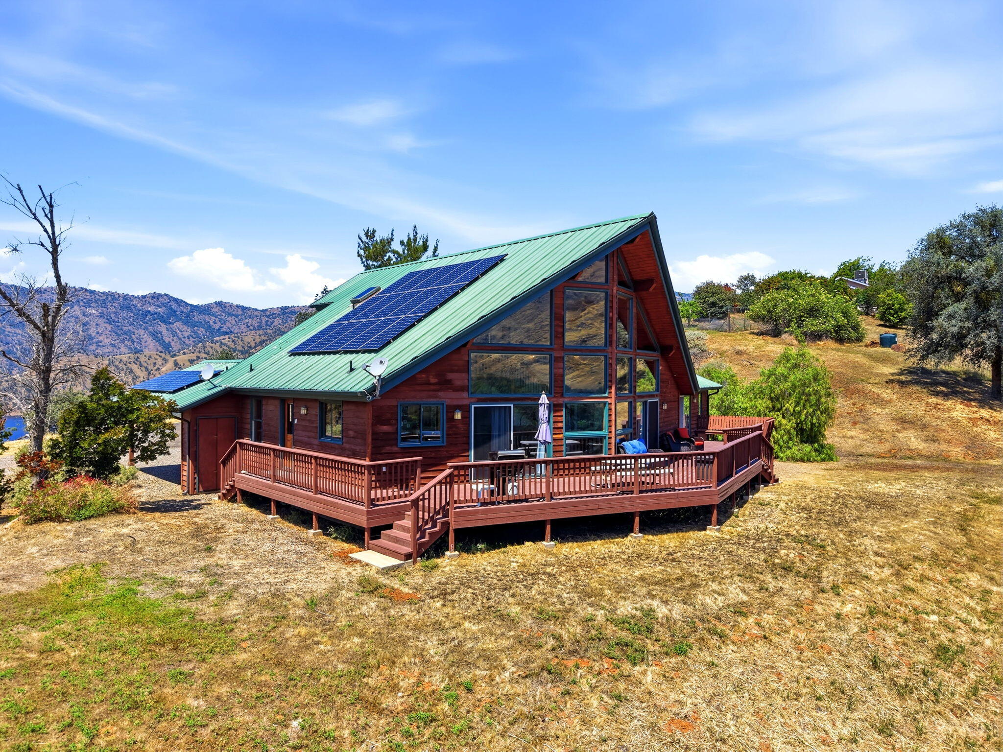40679 Crystal Dr, Three Rivers, CA 93271