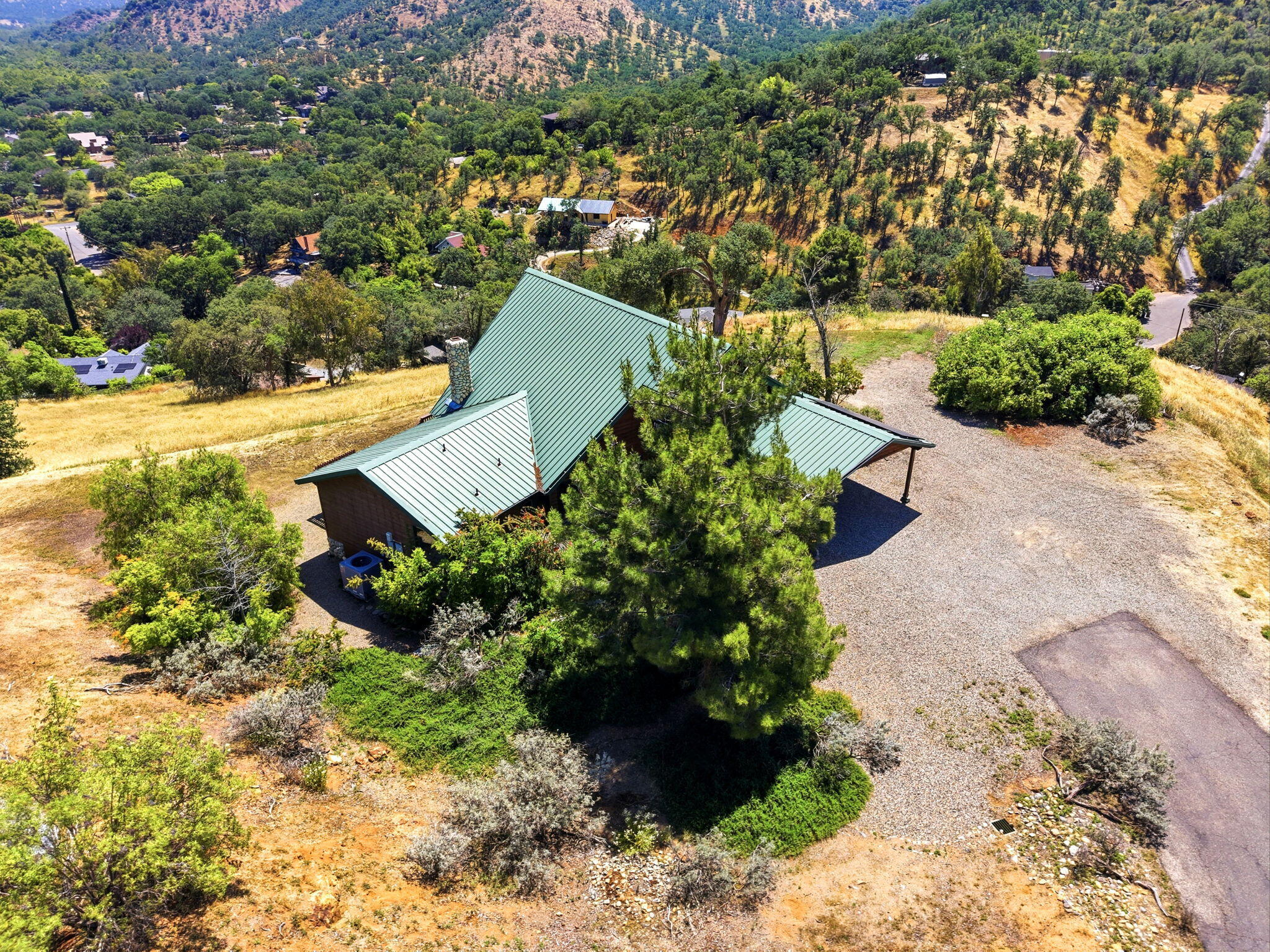 40679 Crystal Dr, Three Rivers, CA 93271