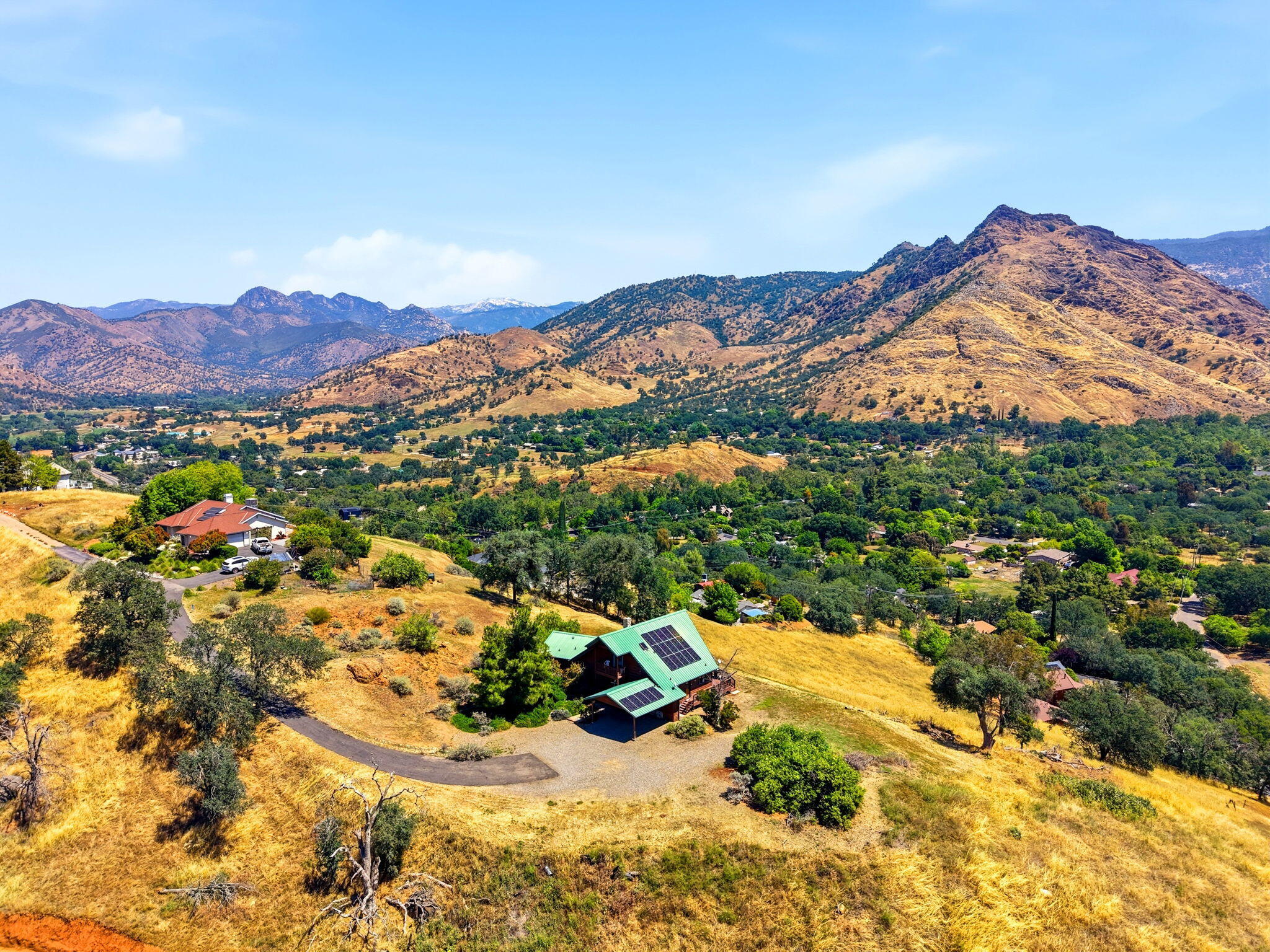 40679 Crystal Dr, Three Rivers, CA 93271