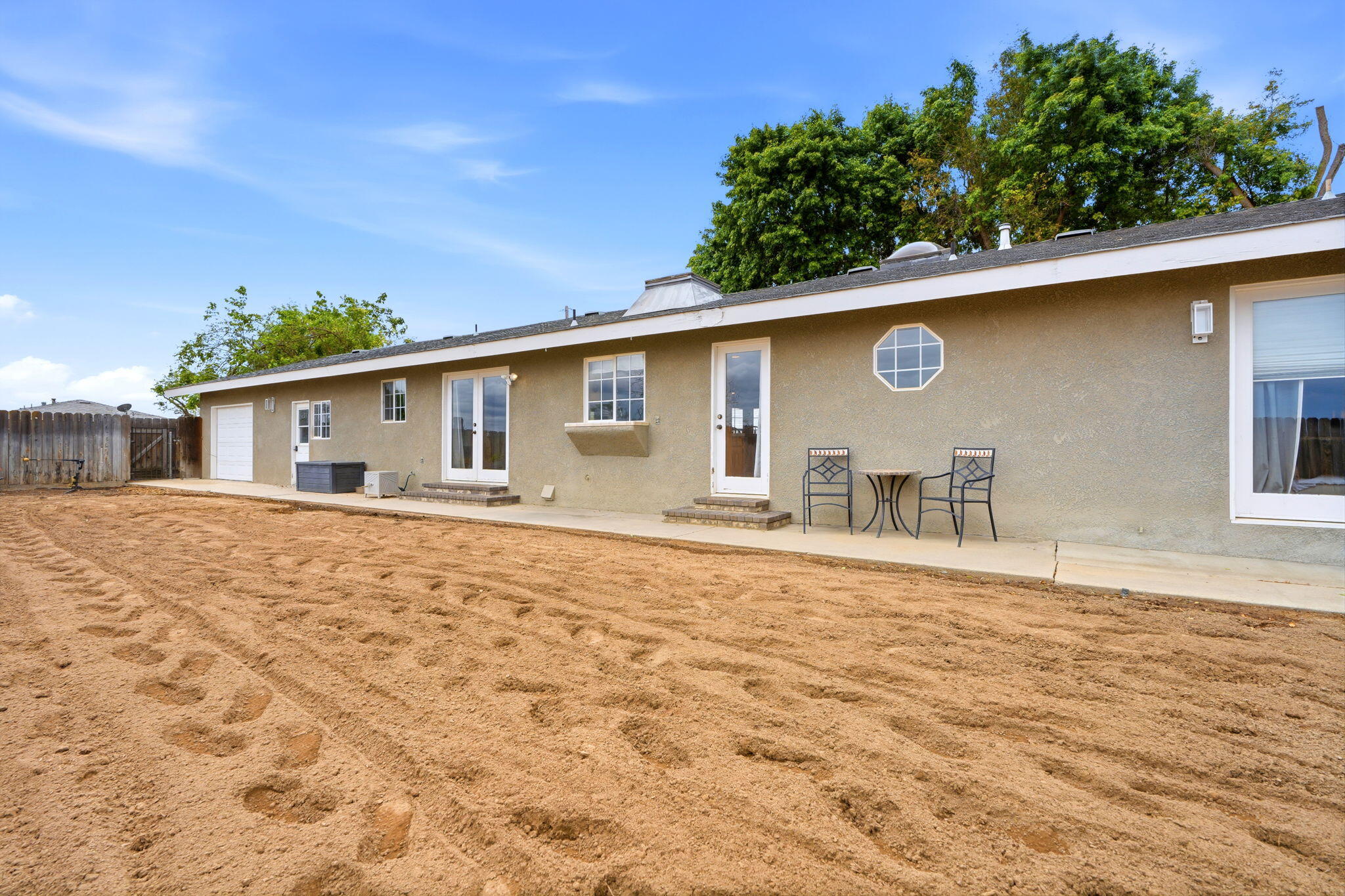 9317 14th Ave, Hanford, CA 93230