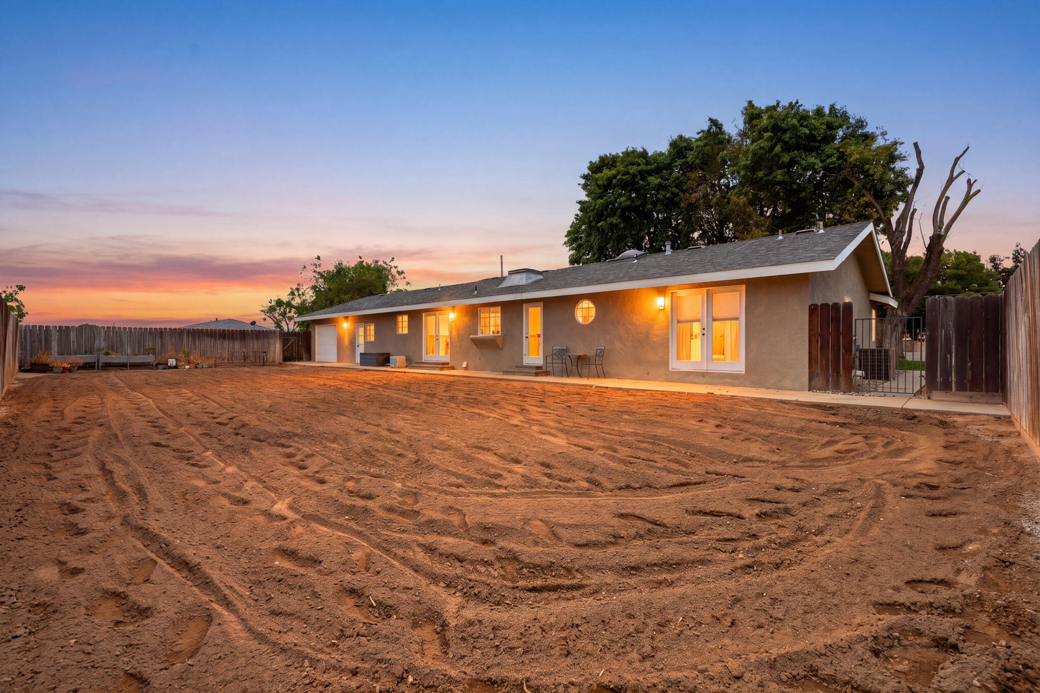 9317 14th Ave, Hanford, CA 93230