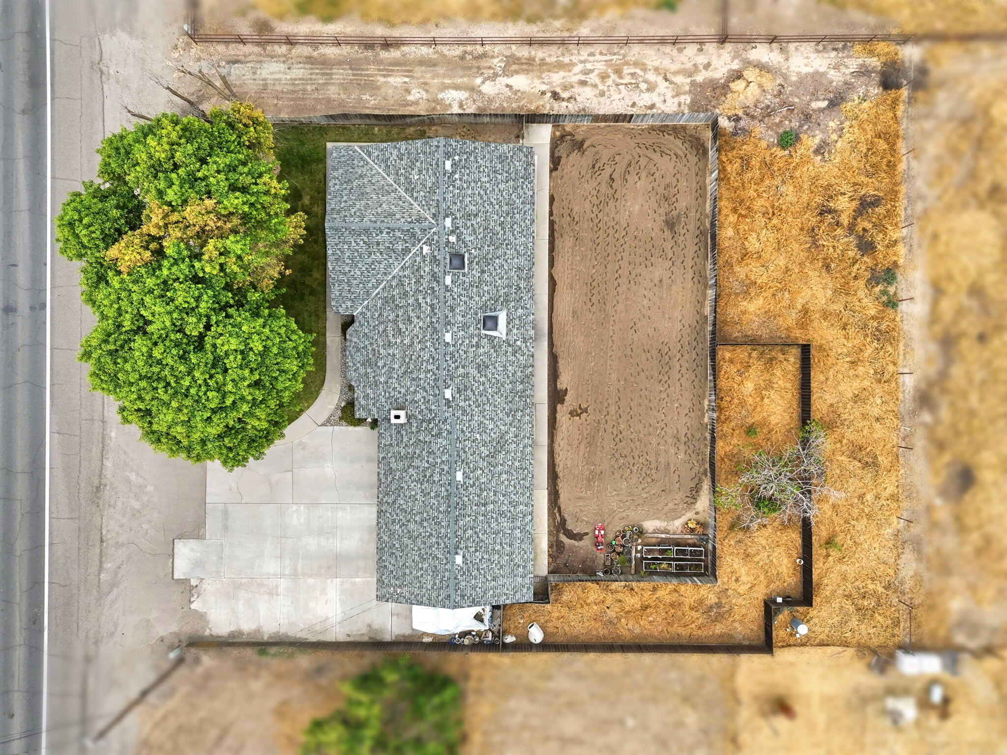 9317 14th Ave, Hanford, CA 93230