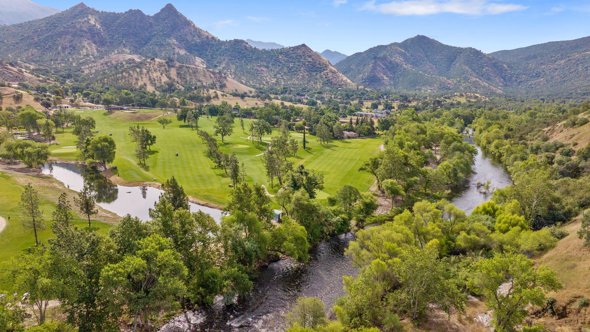41117 Sierra Dr, Three Rivers, CA 93271