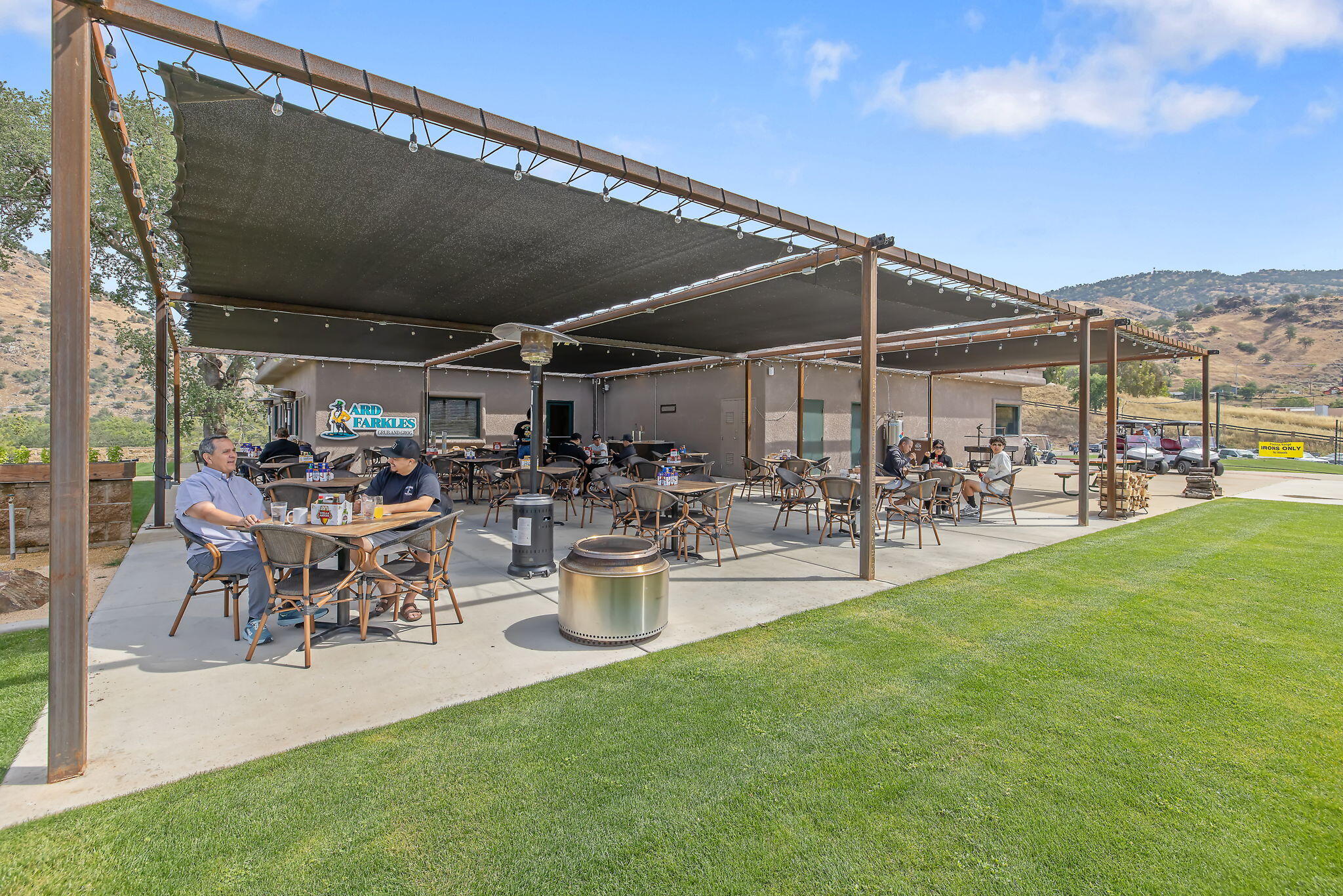 41117 Sierra Dr, Three Rivers, CA 93271