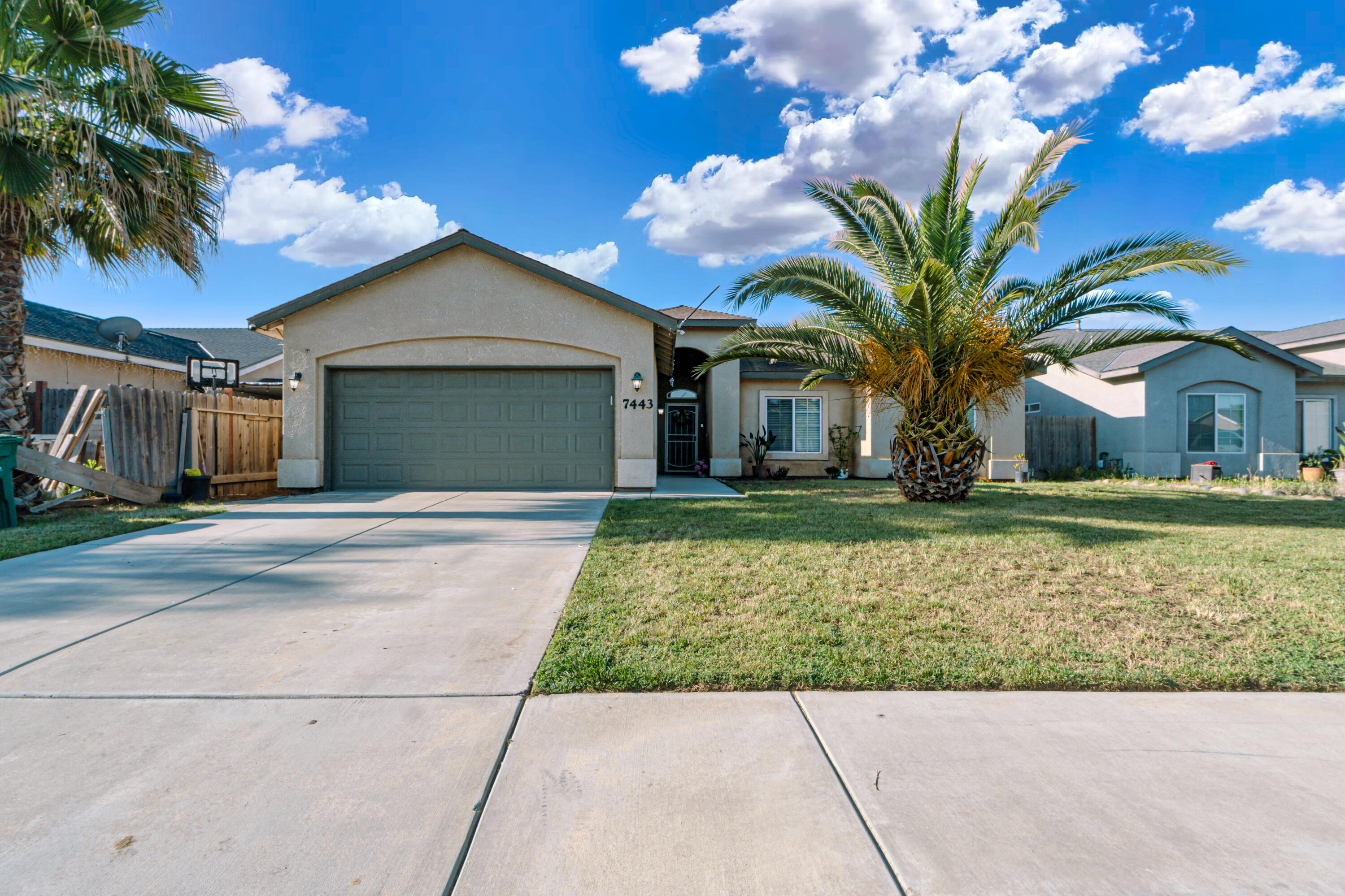 7443 Ensminger Ave, Goshen, CA 93227
