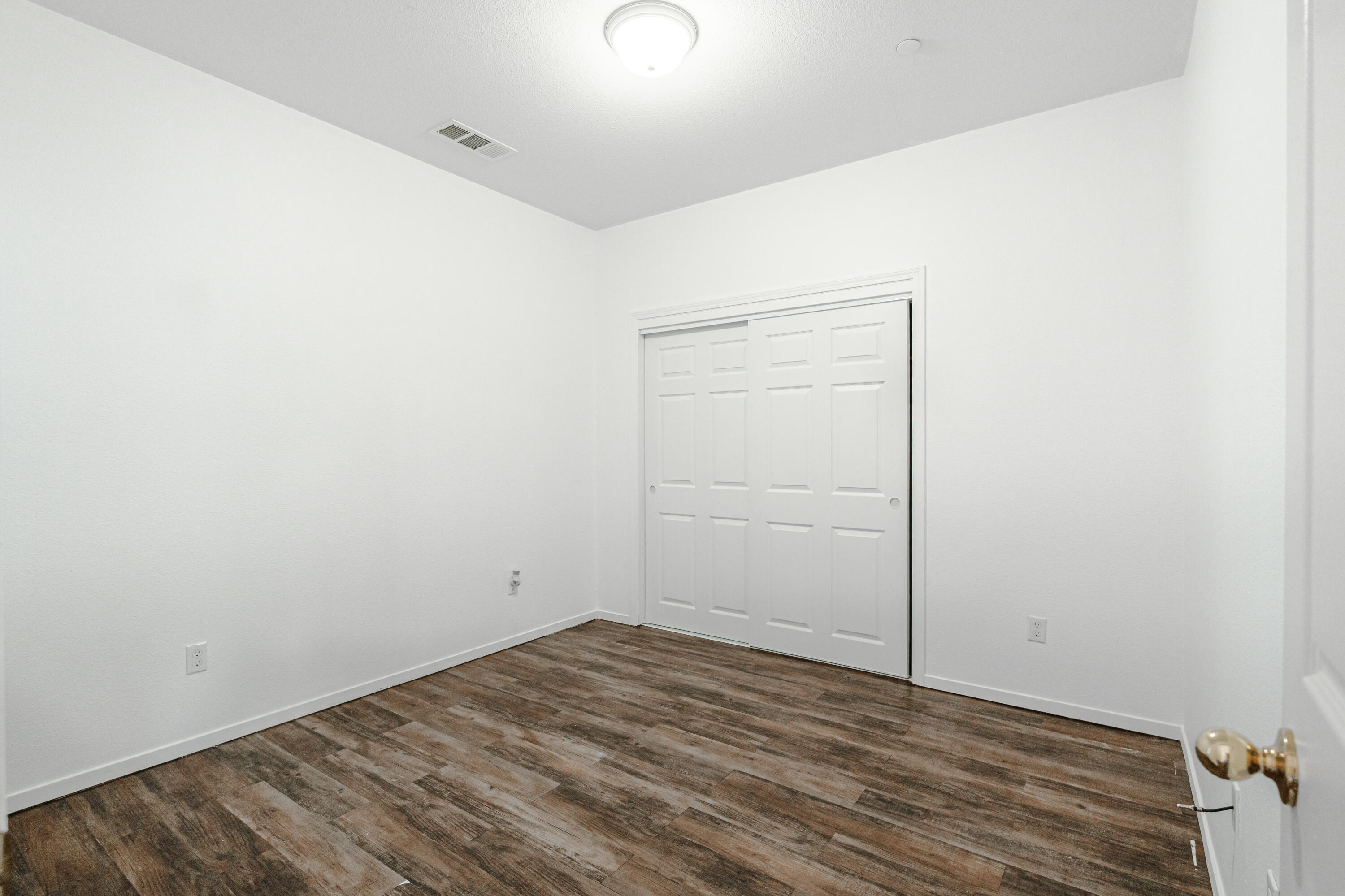7443 Ensminger Ave, Goshen, CA 93227