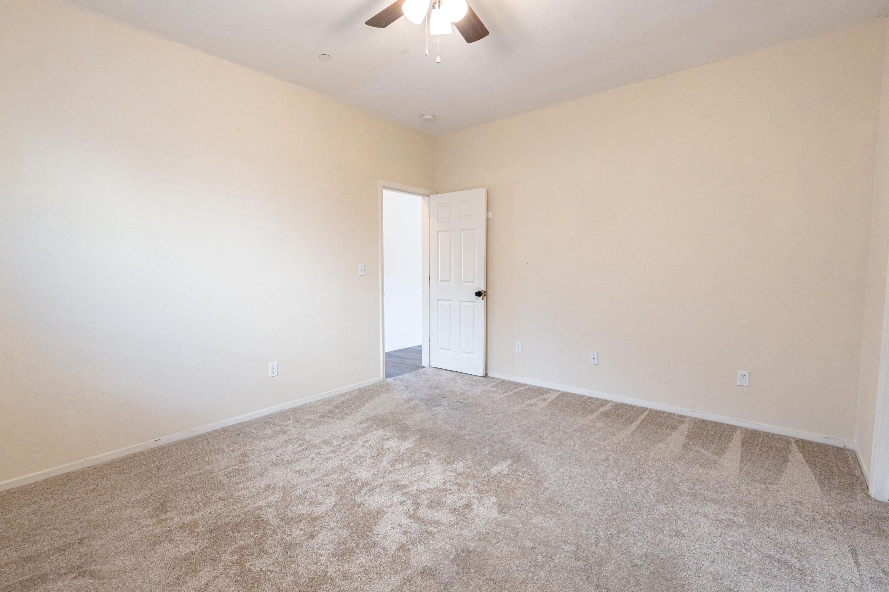 7443 Ensminger Ave, Goshen, CA 93227