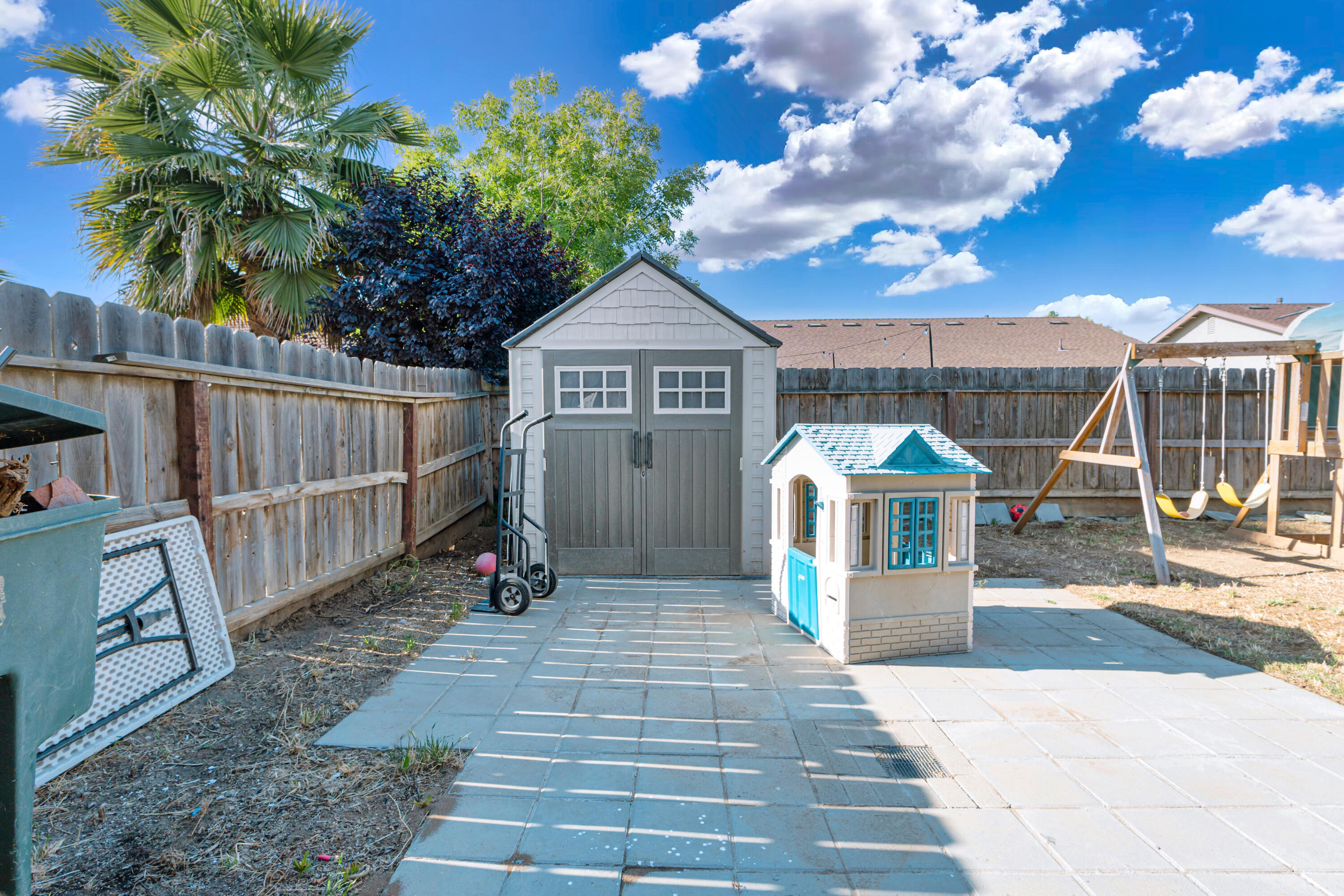 7443 Ensminger Ave, Goshen, CA 93227