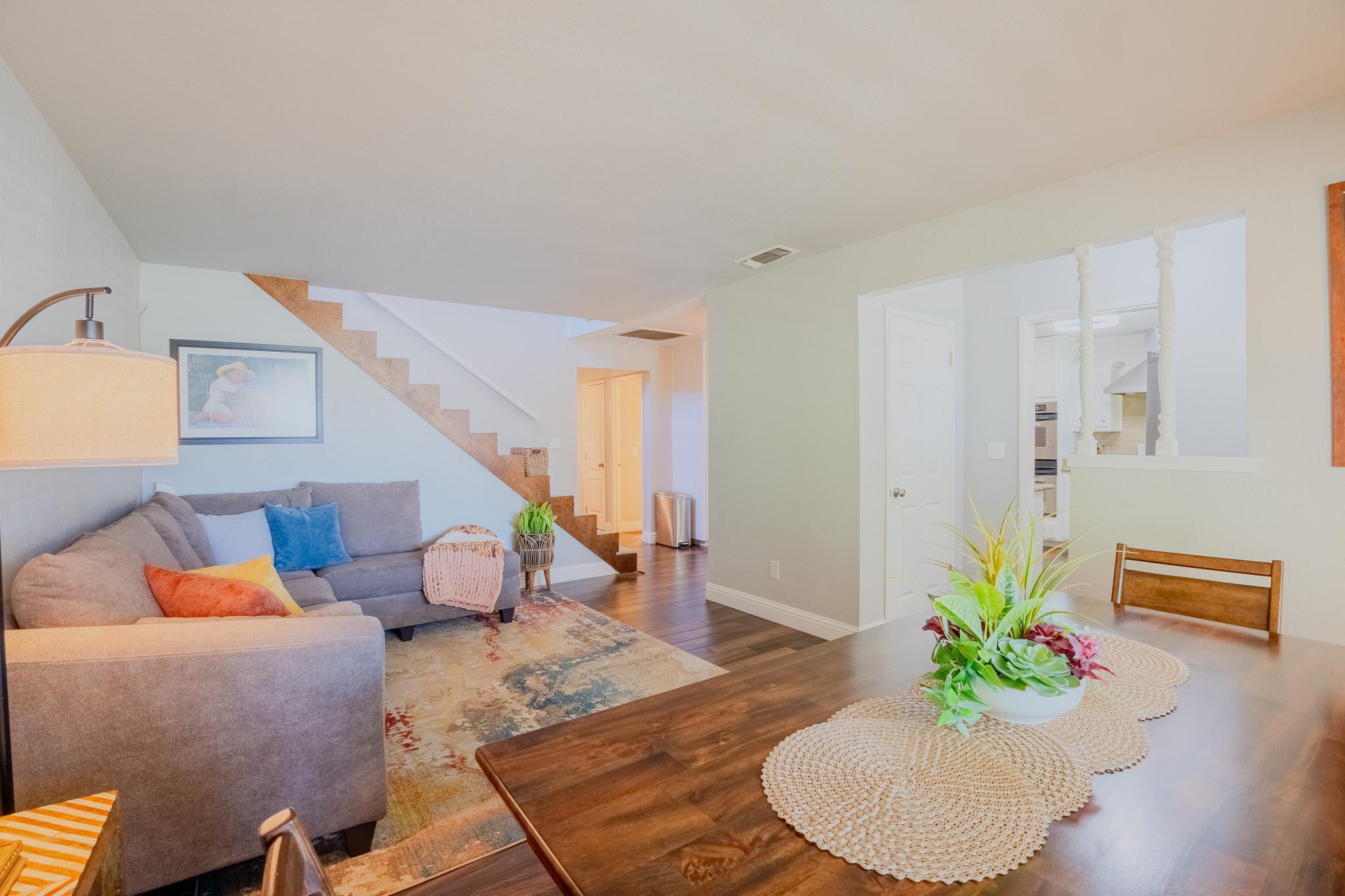 3609 W Evergreen Ct, Visalia, CA 93277