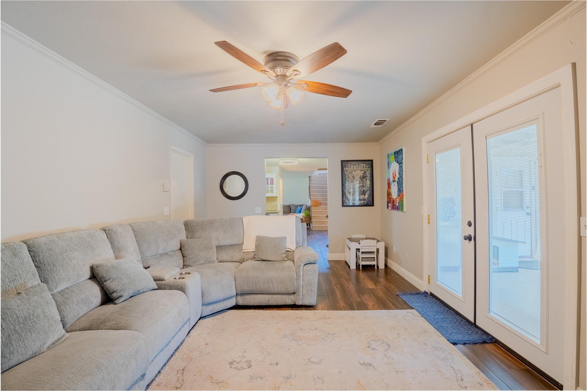 3609 W Evergreen Ct, Visalia, CA 93277