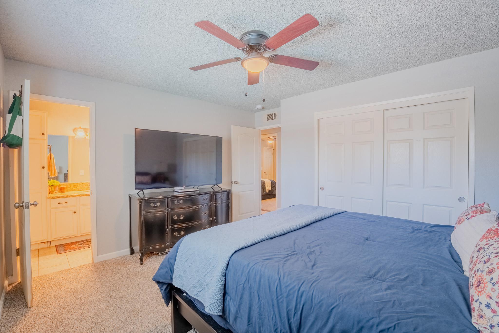 3609 W Evergreen Ct, Visalia, CA 93277