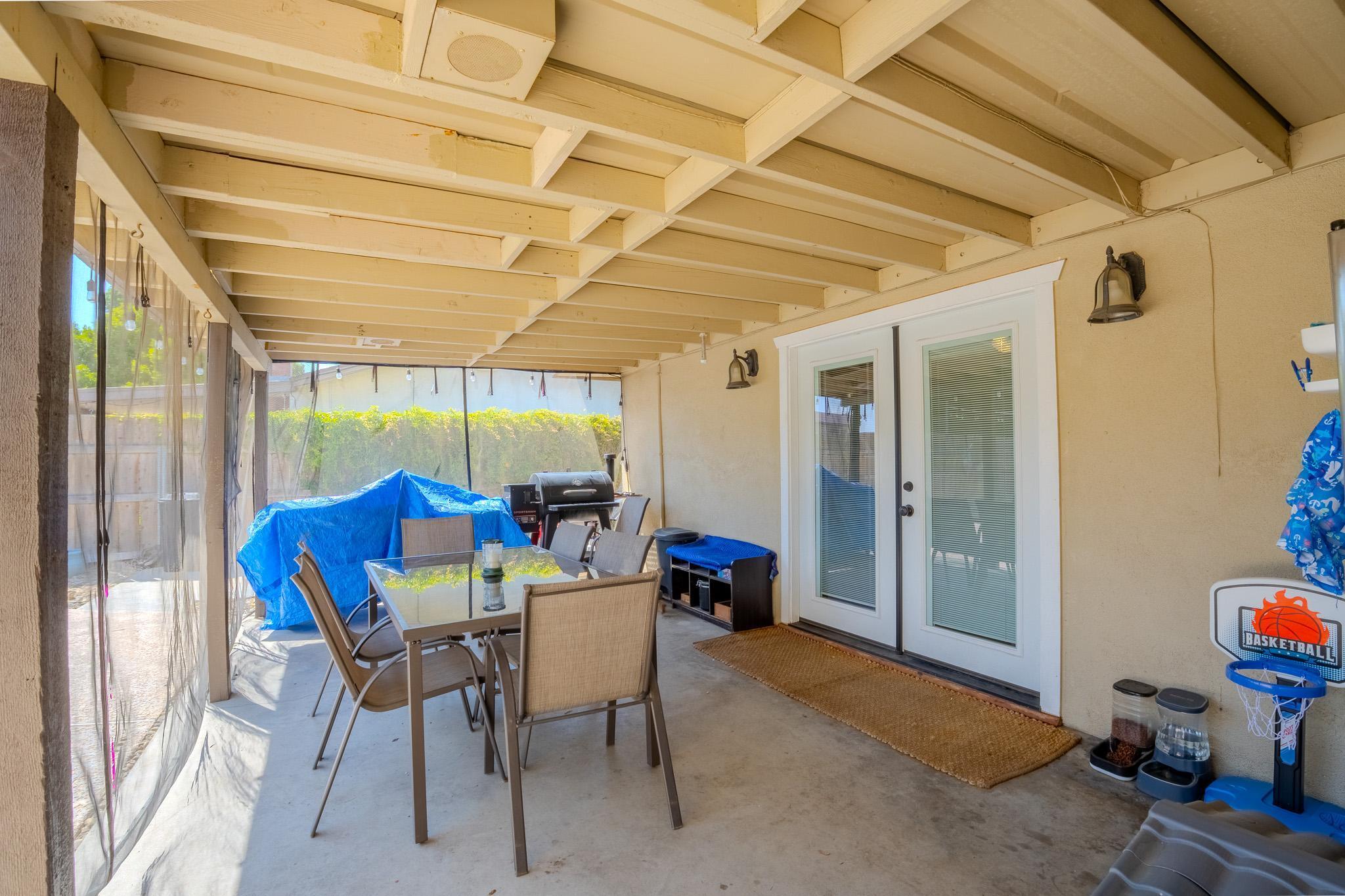 3609 W Evergreen Ct, Visalia, CA 93277