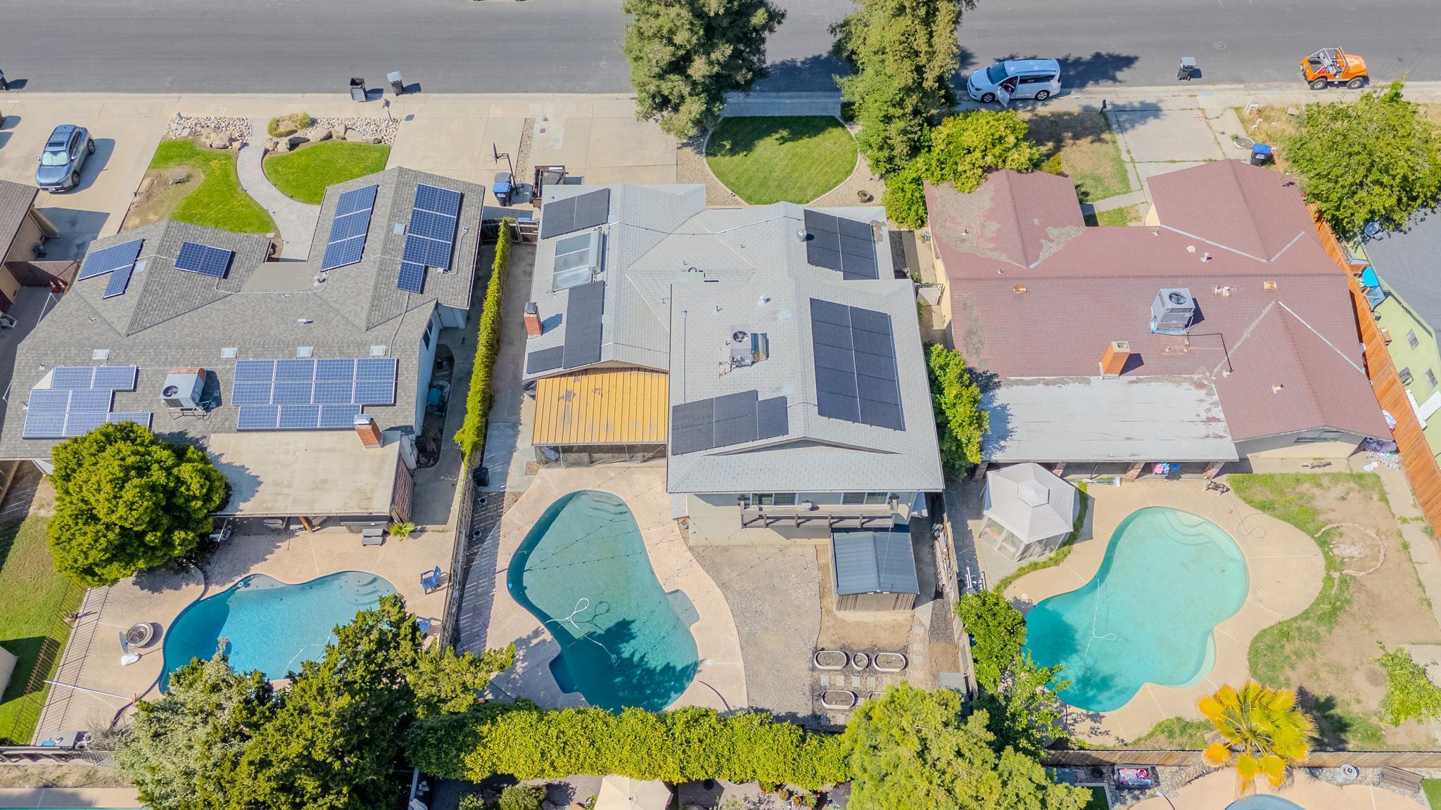 3609 W Evergreen Ct, Visalia, CA 93277