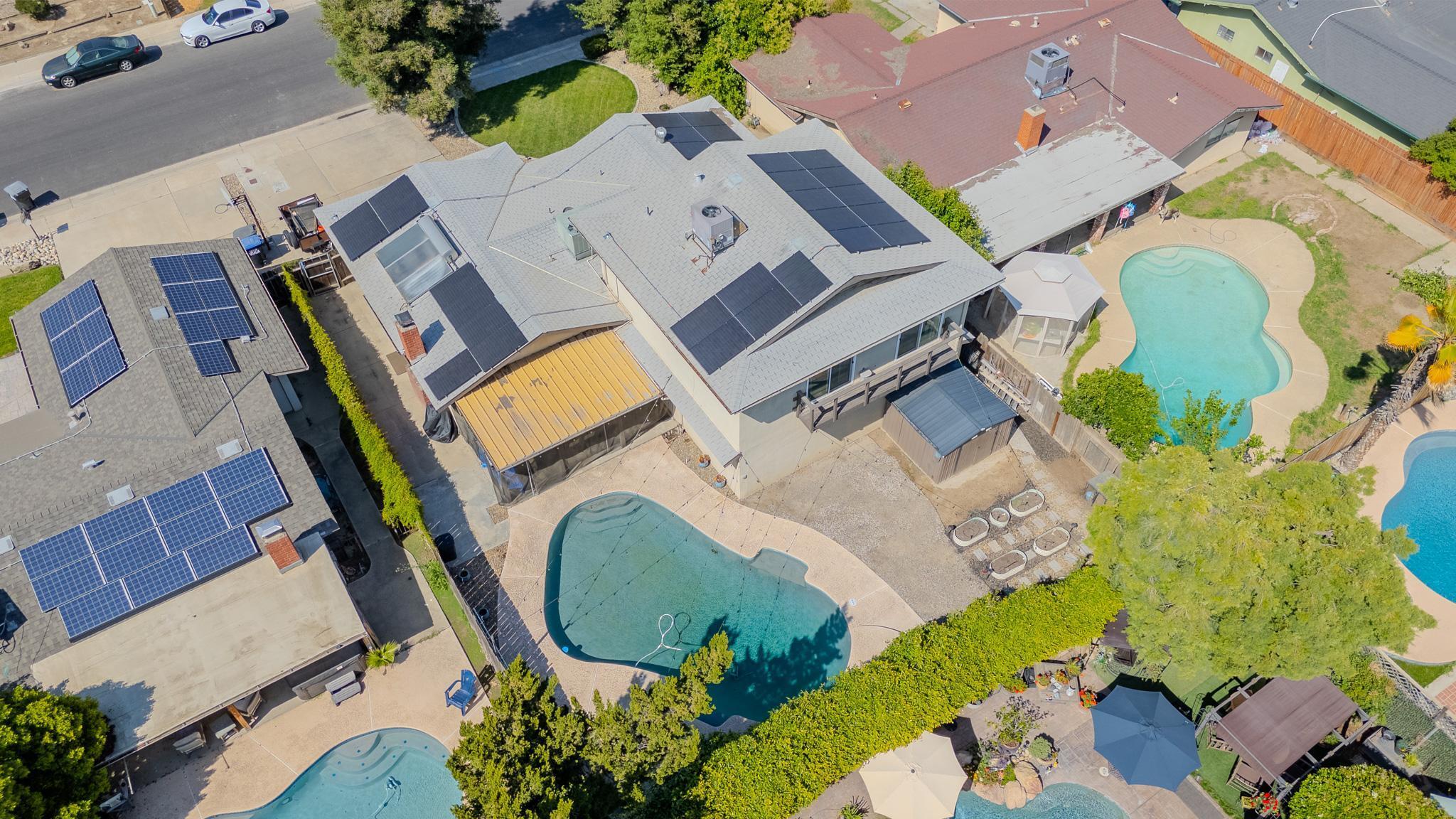 3609 W Evergreen Ct, Visalia, CA 93277