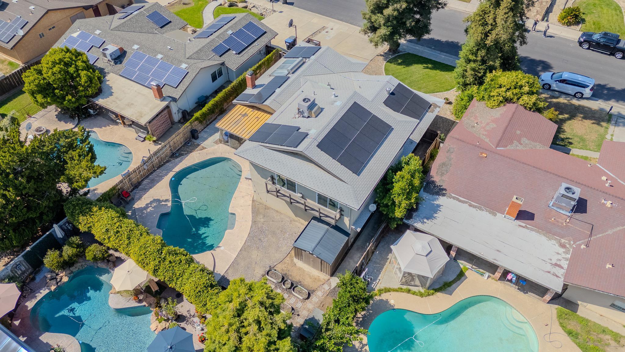 3609 W Evergreen Ct, Visalia, CA 93277