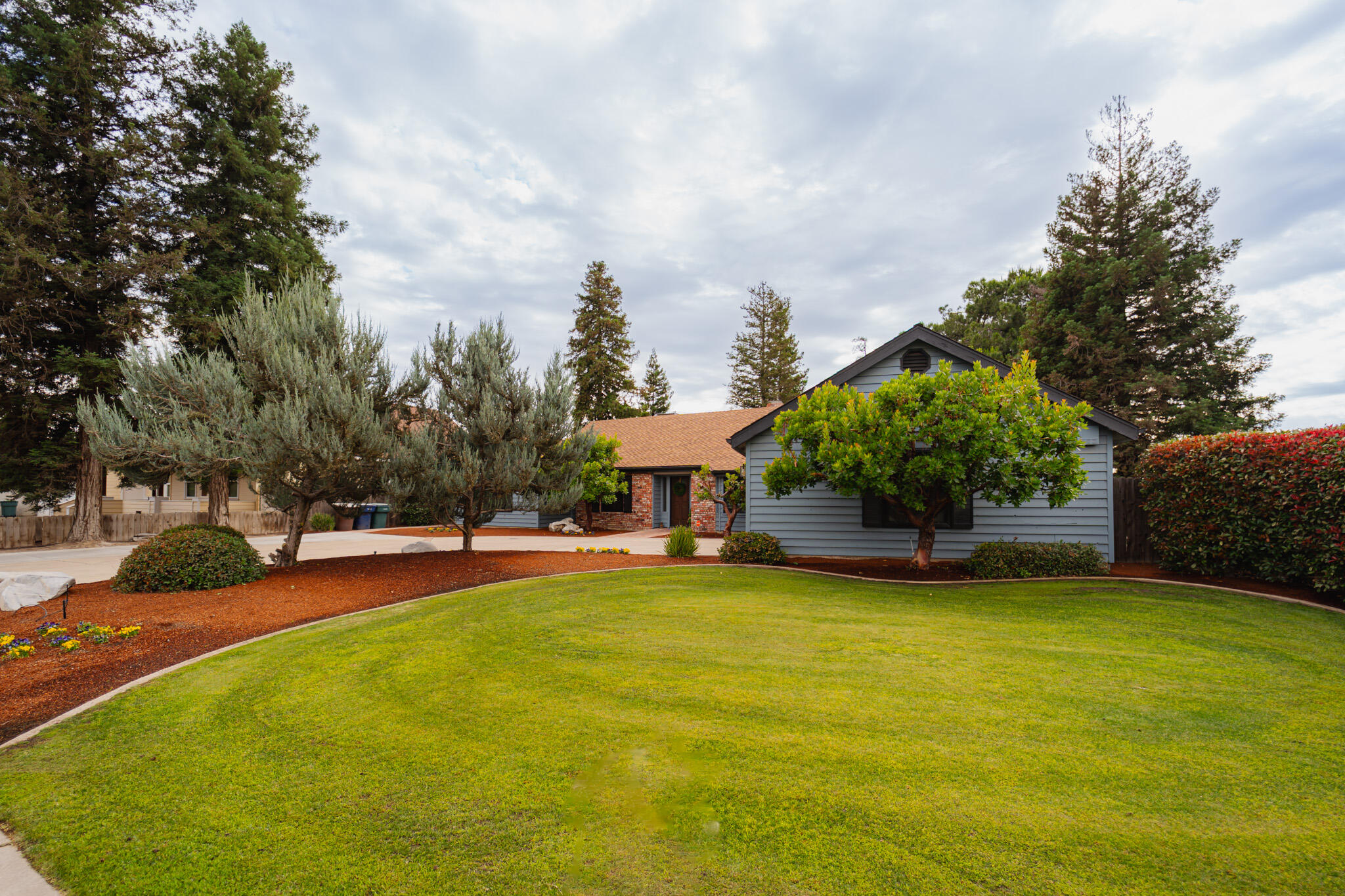 1265 N Margaret St, Tulare, CA 93274