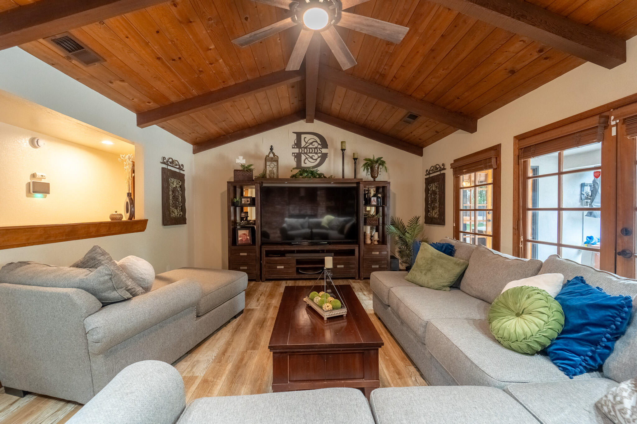 1265 N Margaret St, Tulare, CA 93274