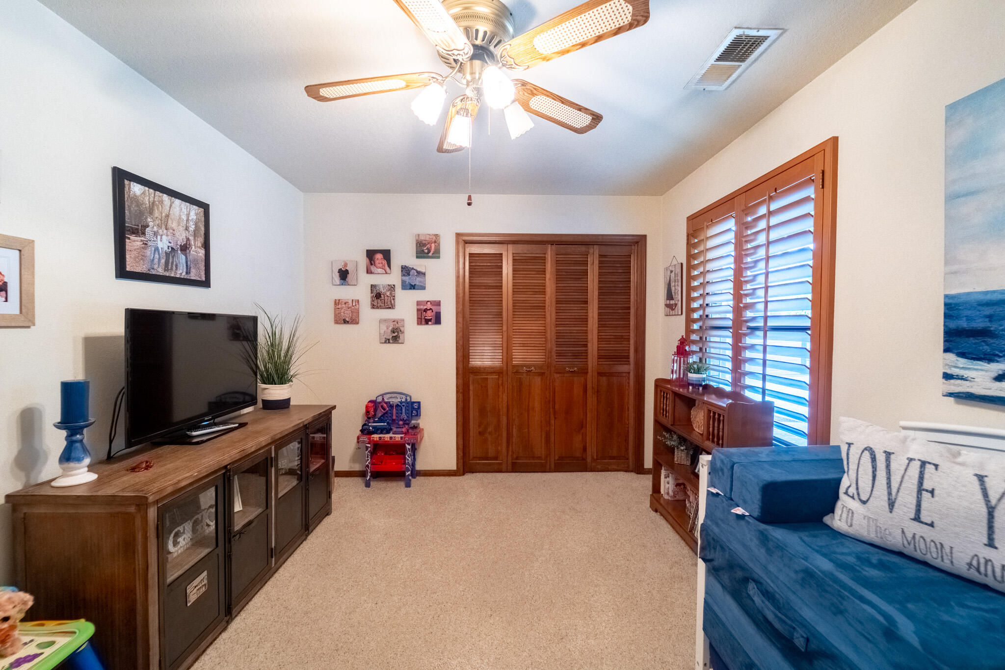 1265 N Margaret St, Tulare, CA 93274