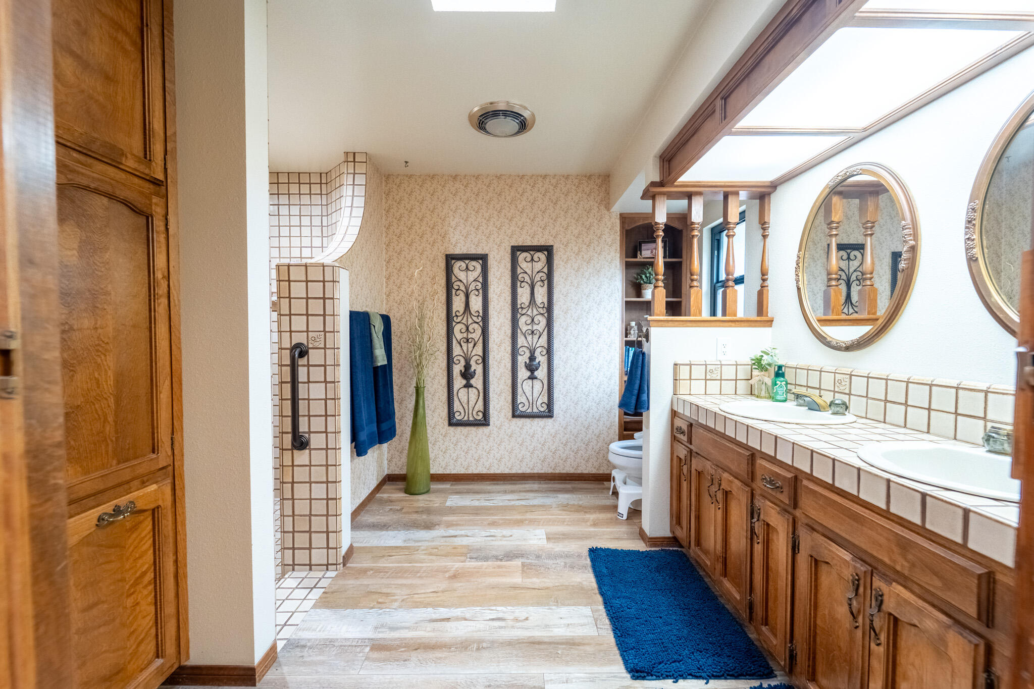 1265 N Margaret St, Tulare, CA 93274