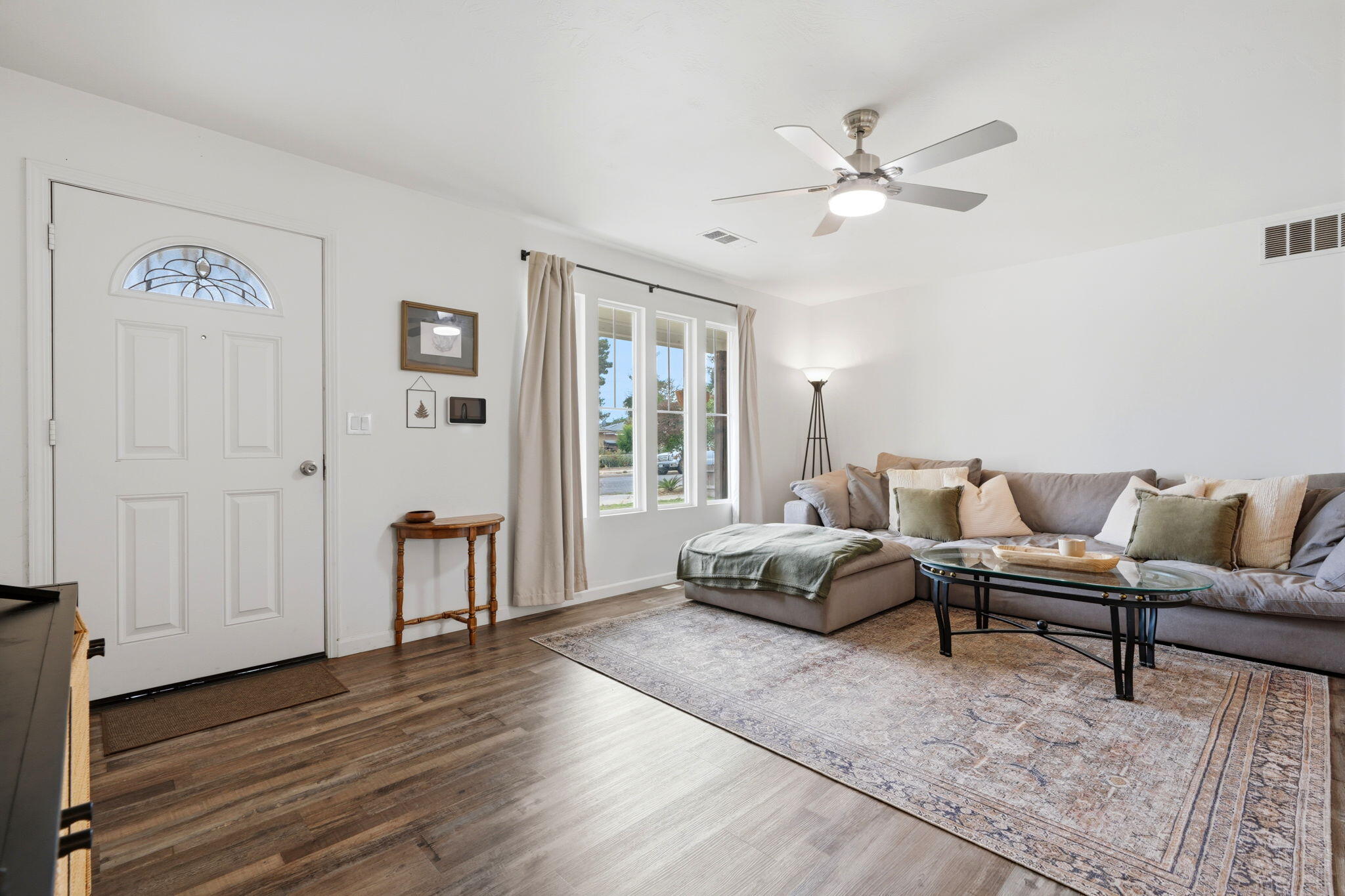 1626 E Sequoia Ave, Tulare, CA 93274