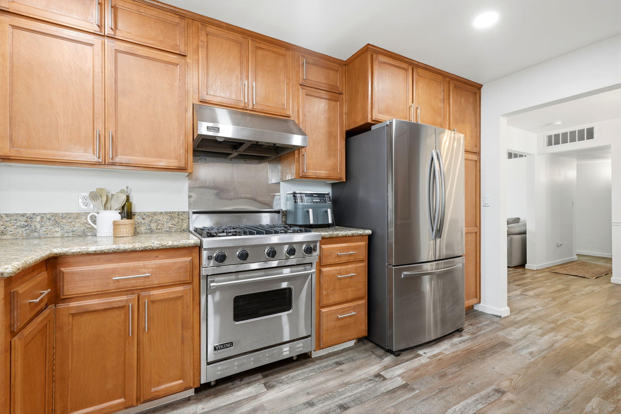 1626 E Sequoia Ave, Tulare, CA 93274
