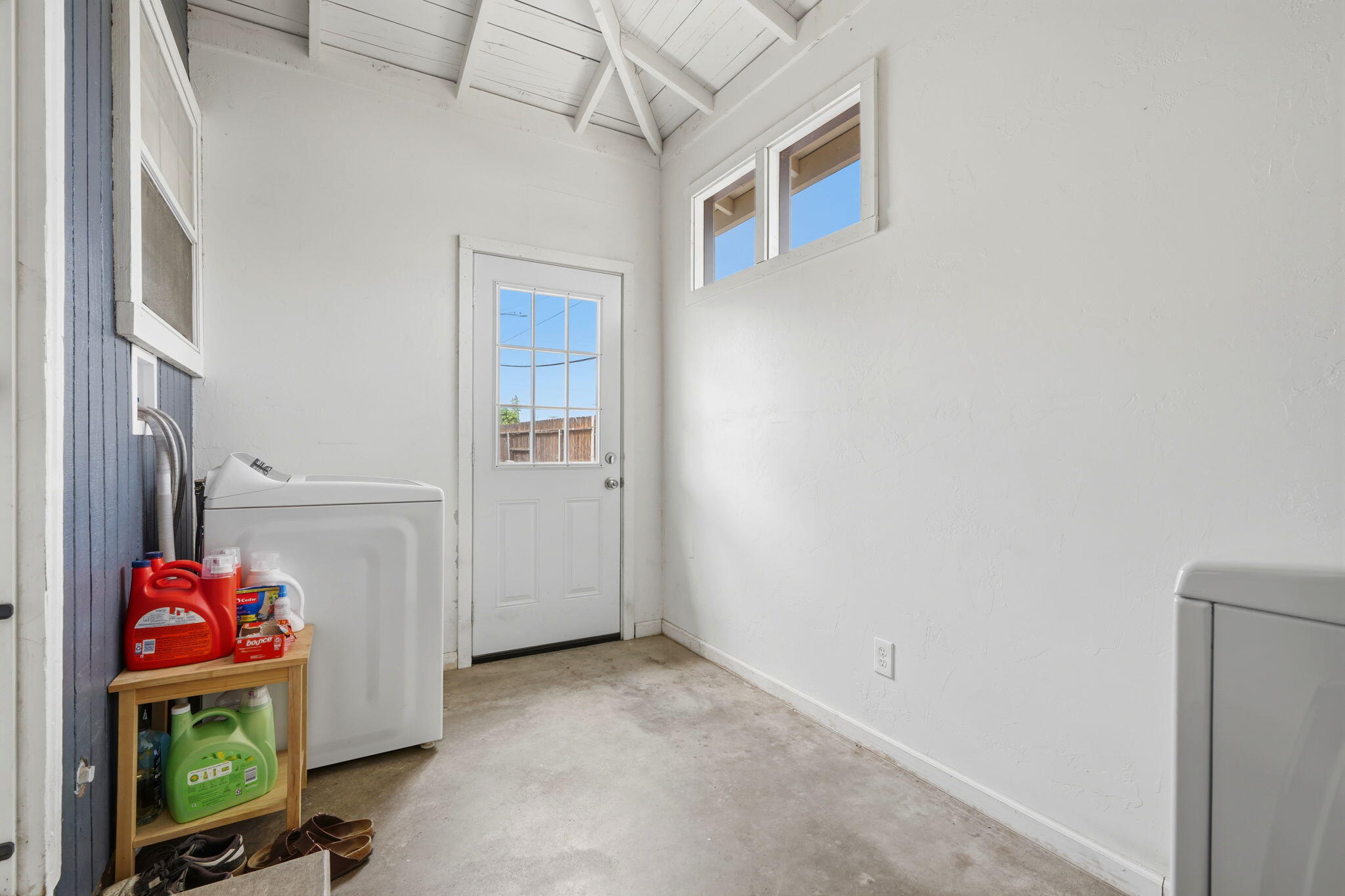 1626 E Sequoia Ave, Tulare, CA 93274
