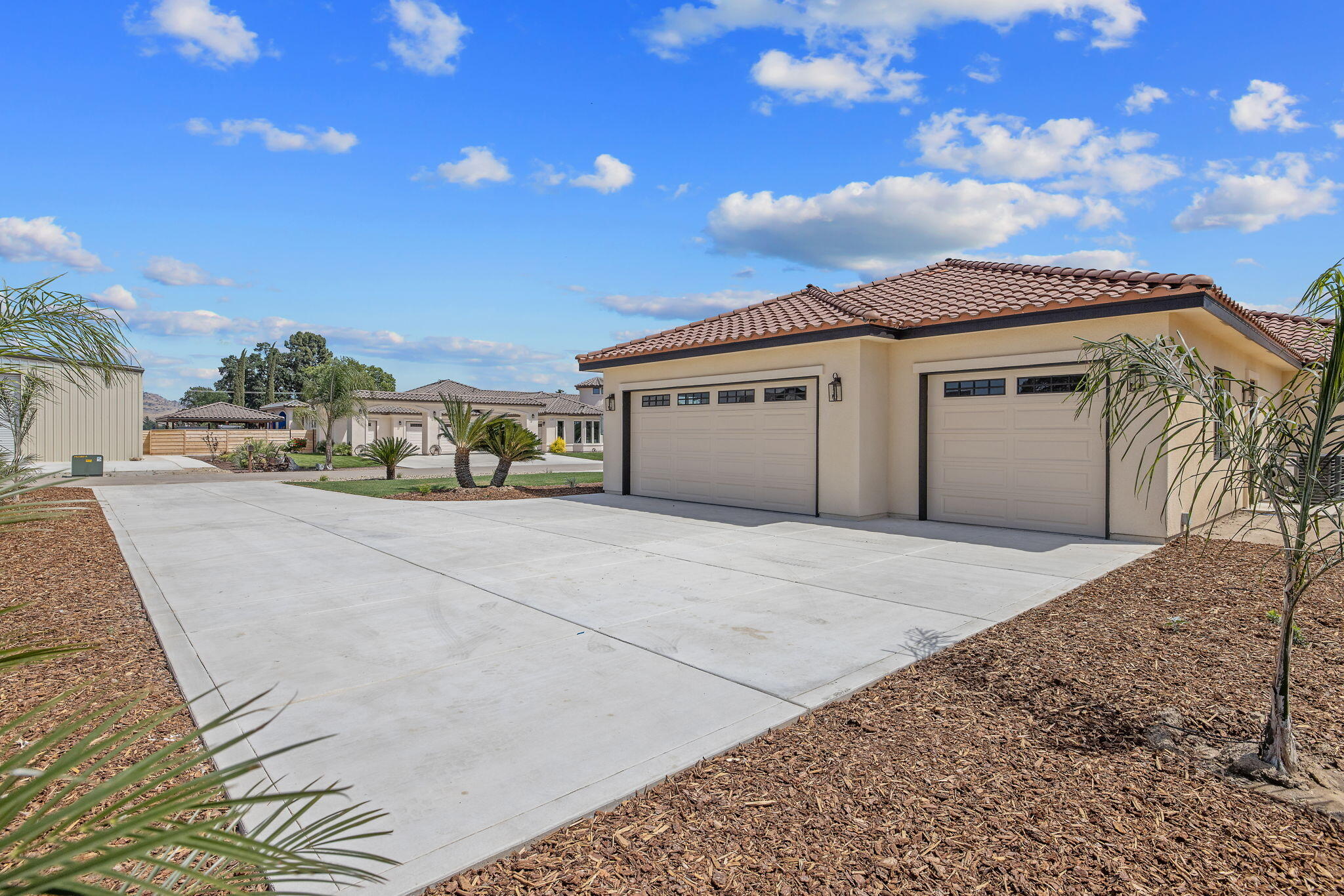 503 E Palm Ct, Exeter, CA 93221