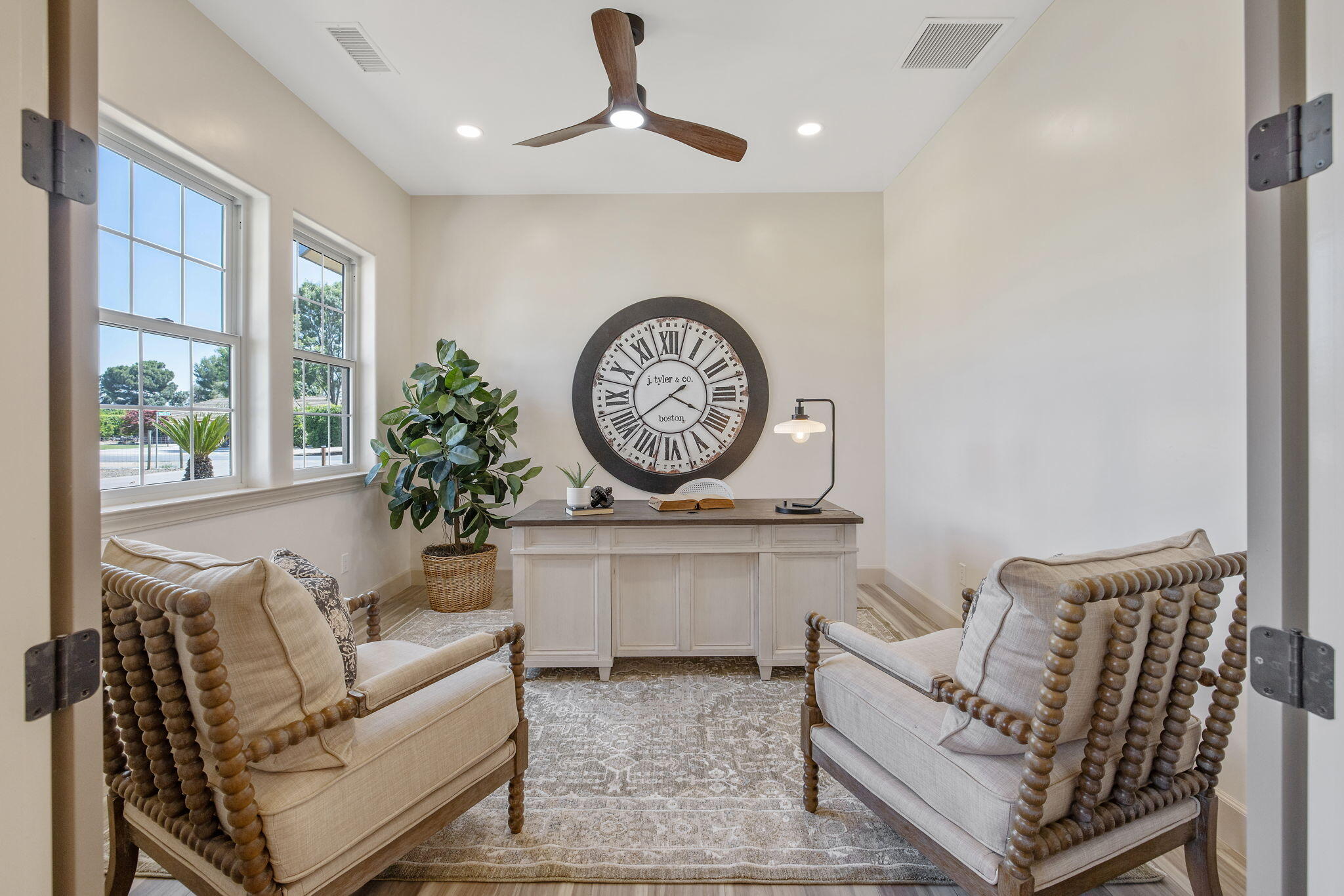 503 E Palm Ct, Exeter, CA 93221